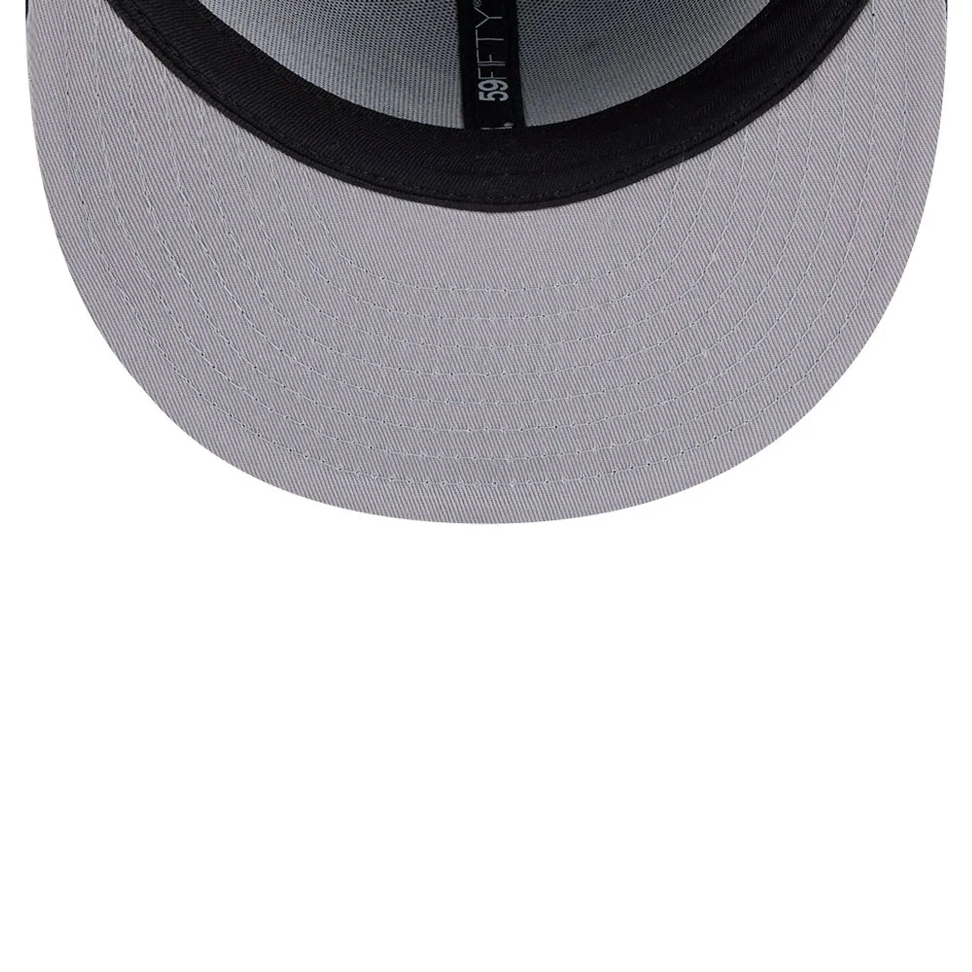 Atlanta Braves MLB Classic Navy Dogear 59FIFTY Fitted Cap - Image 2