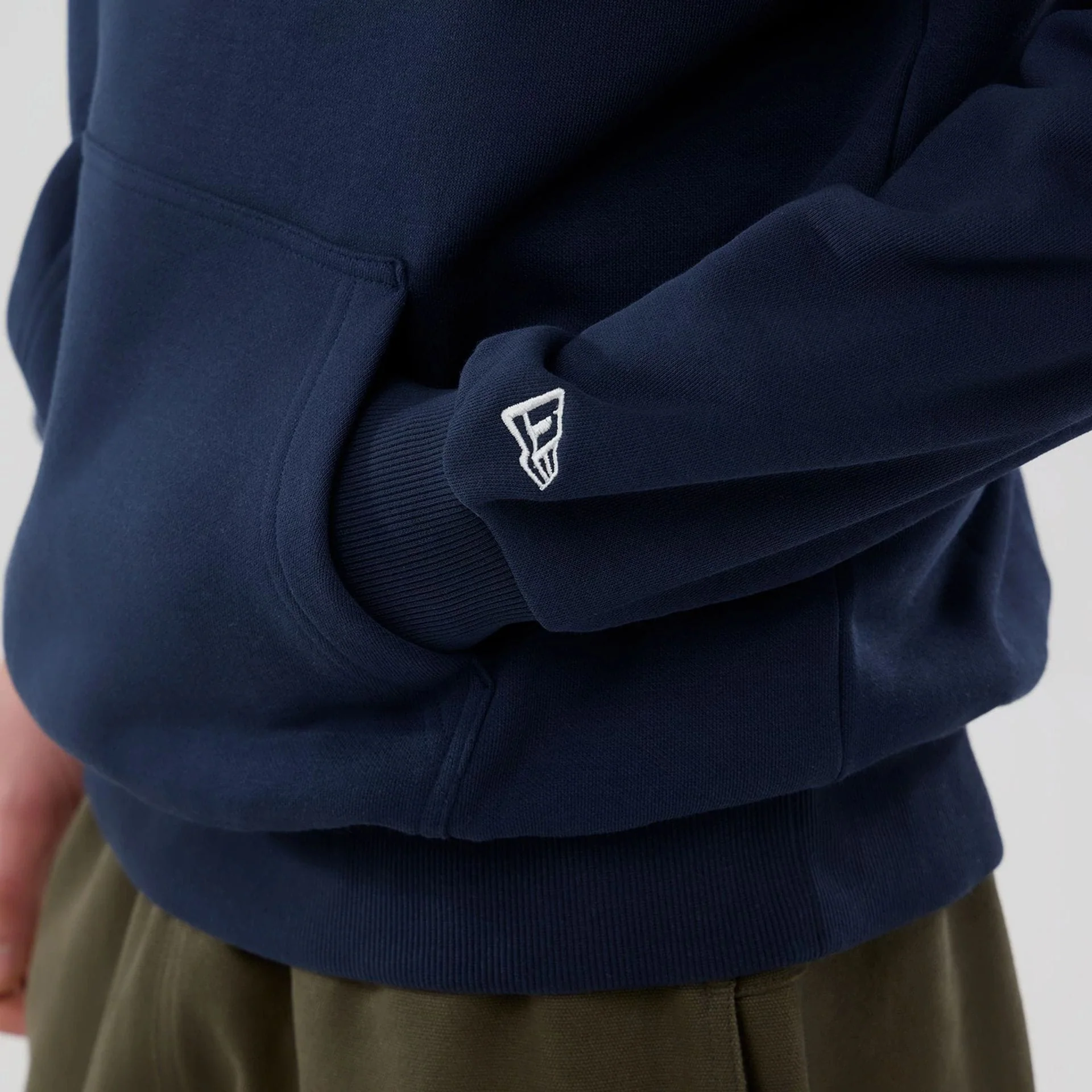Atlanta Braves MLB Dark Blue Pullover Hoodie - Image 5