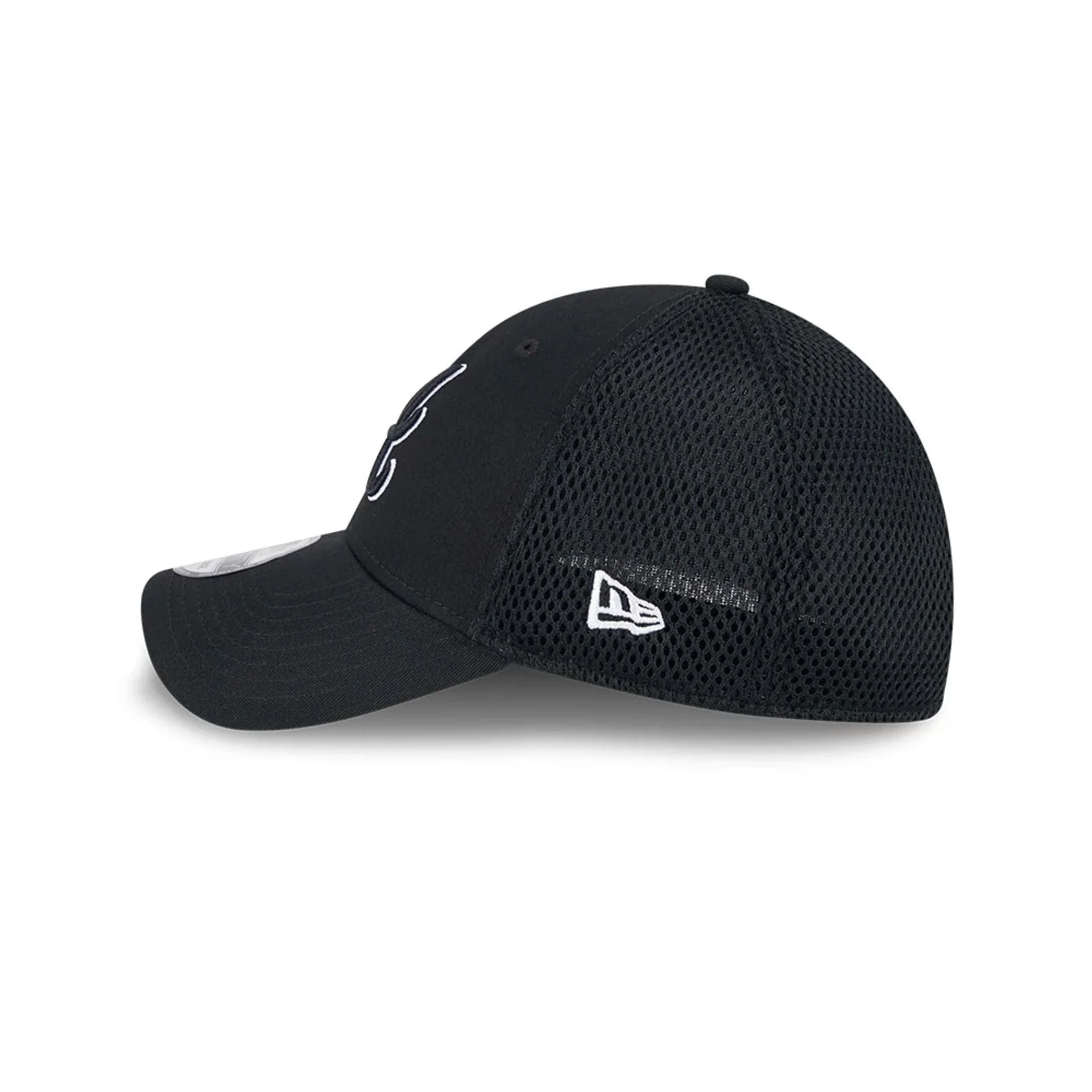 Atlanta Braves MLB Evergreen Neo Black 39THIRTY Stretch Fit Cap - Image 5