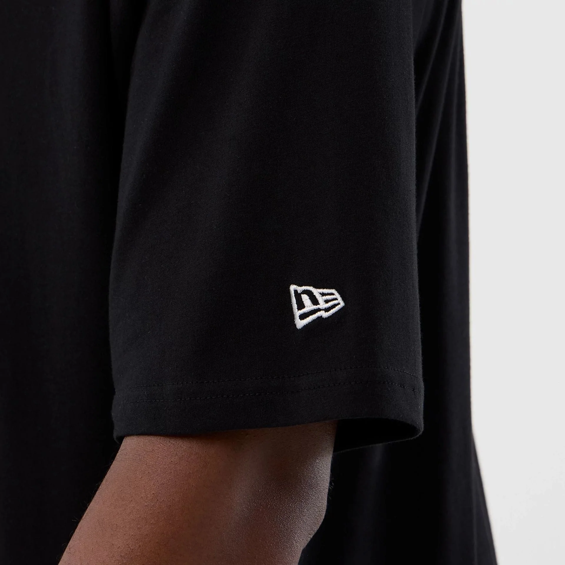 Berlin NFL International Series Games Black Oversized T-Shirt - Image 4
