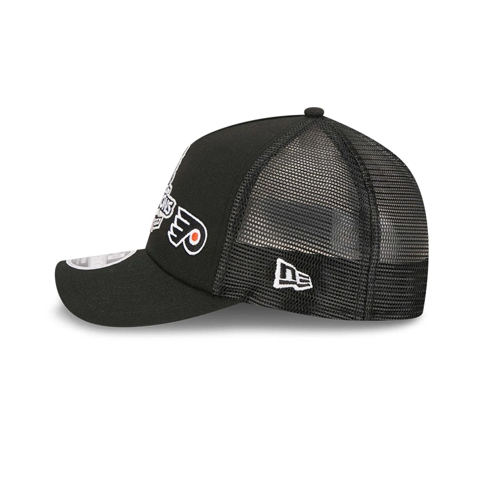 Blackhawks NHL Stanley Cup Black 9FORTY M-Crown A-Frame Trucker Adjustable Cap - Image 5