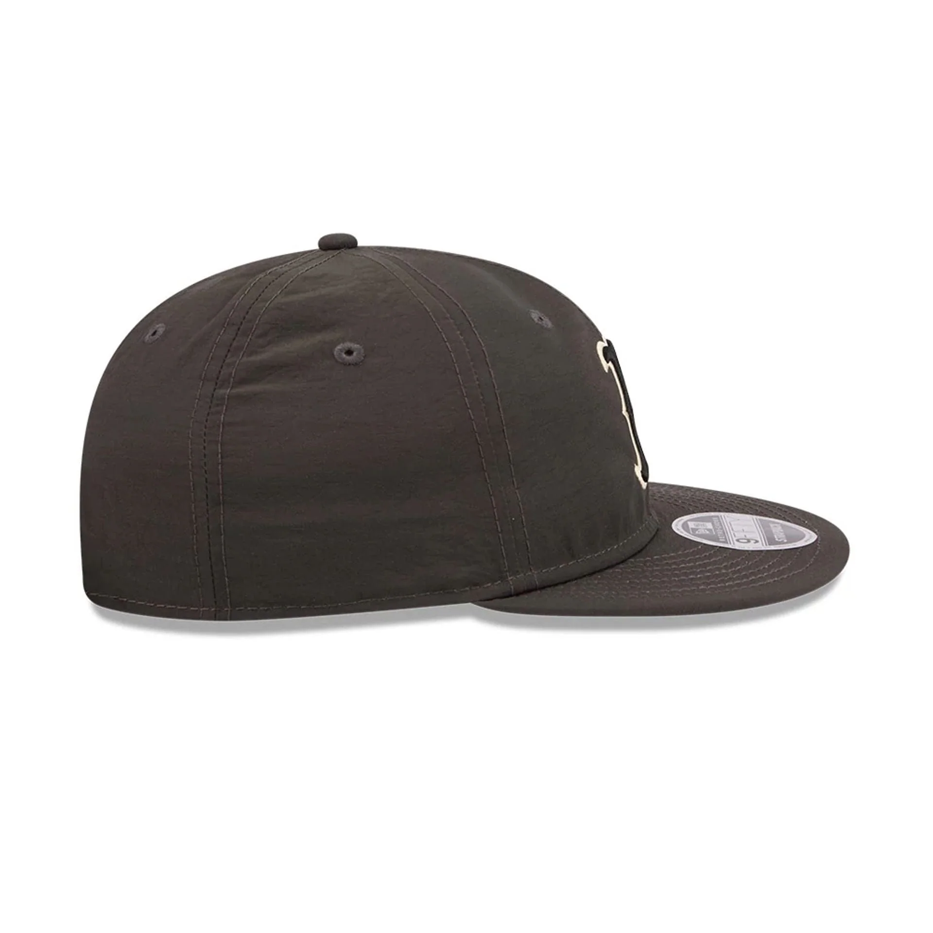 Boston Red Sox MLB Nylon Black Retro Crown 9FIFTY Adjustable Cap - Image 6
