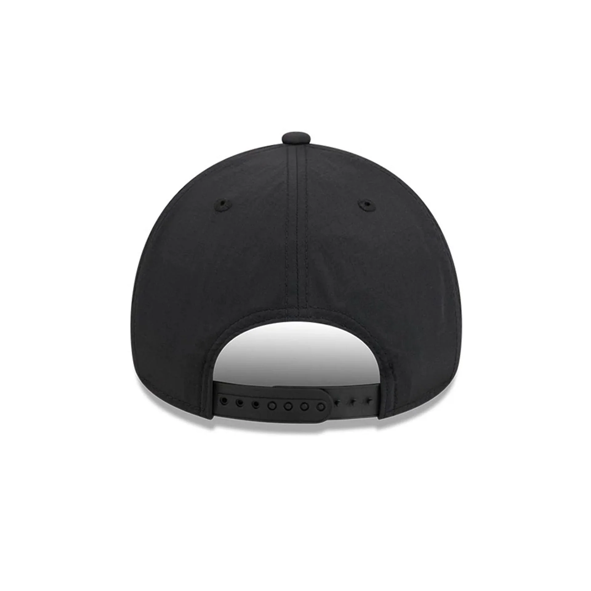 Bulls NBA Quickstrike Black 9FORTY Apex Adjustable Cap - Image 4