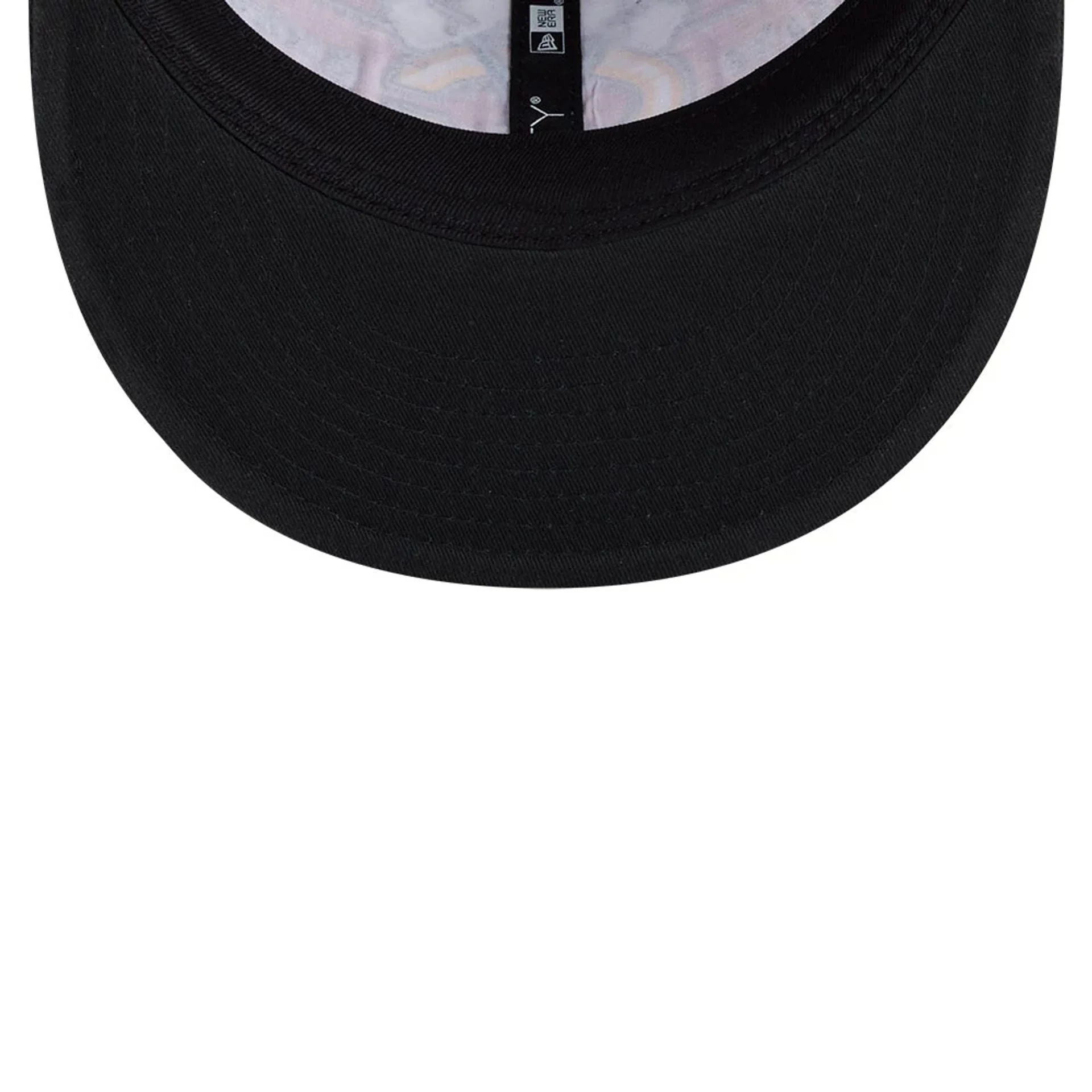 Chicago Blackhawks NHL Team Stripes Red Retro Crown 9FIFTY Adjustable Cap - Image 7