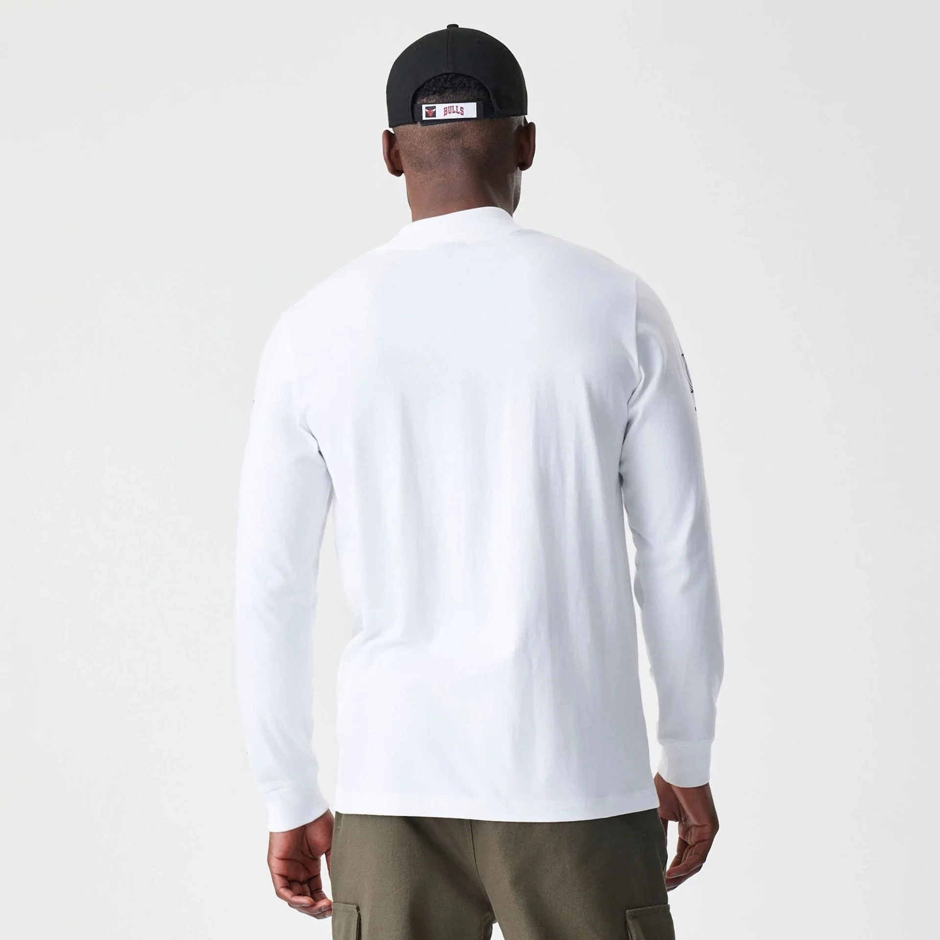 Chicago Bulls Modern Driver White Long Sleeve T-Shirt - Image 3
