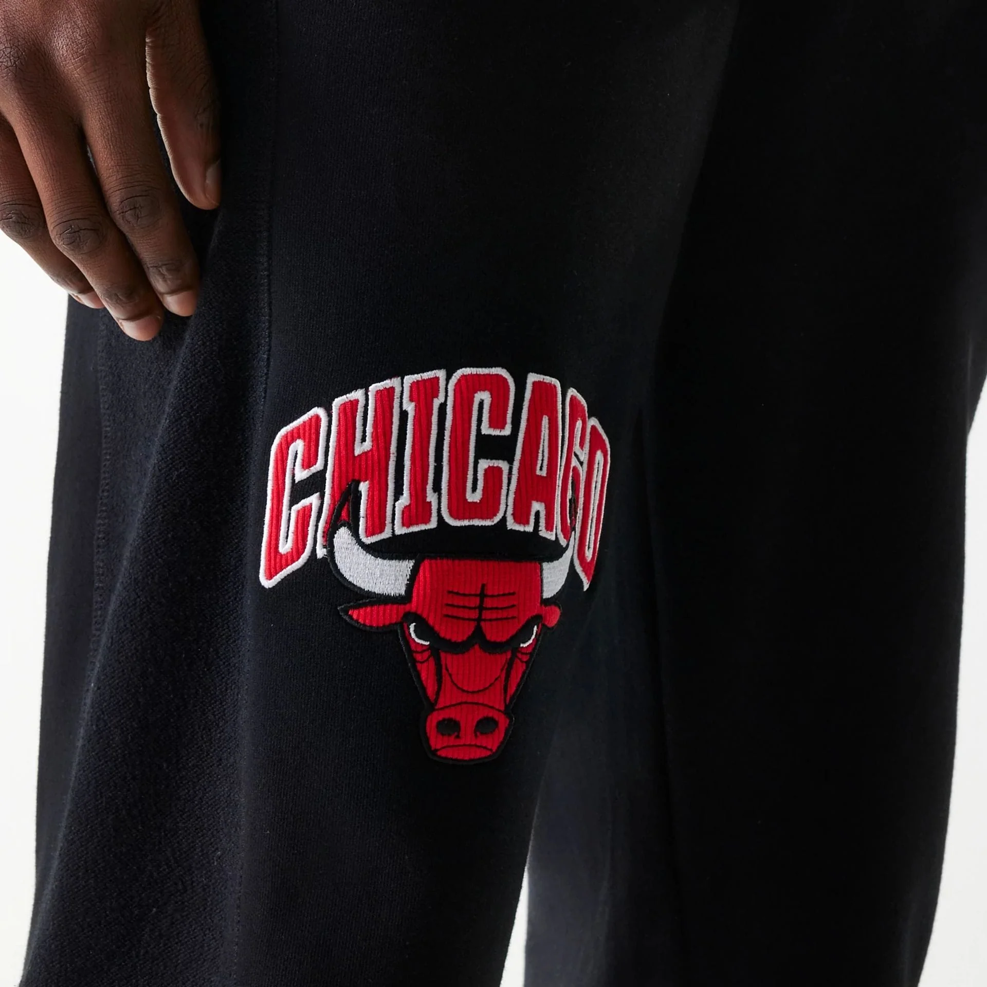 Chicago Bulls NBA Arch Graphic Black Joggers - Image 4