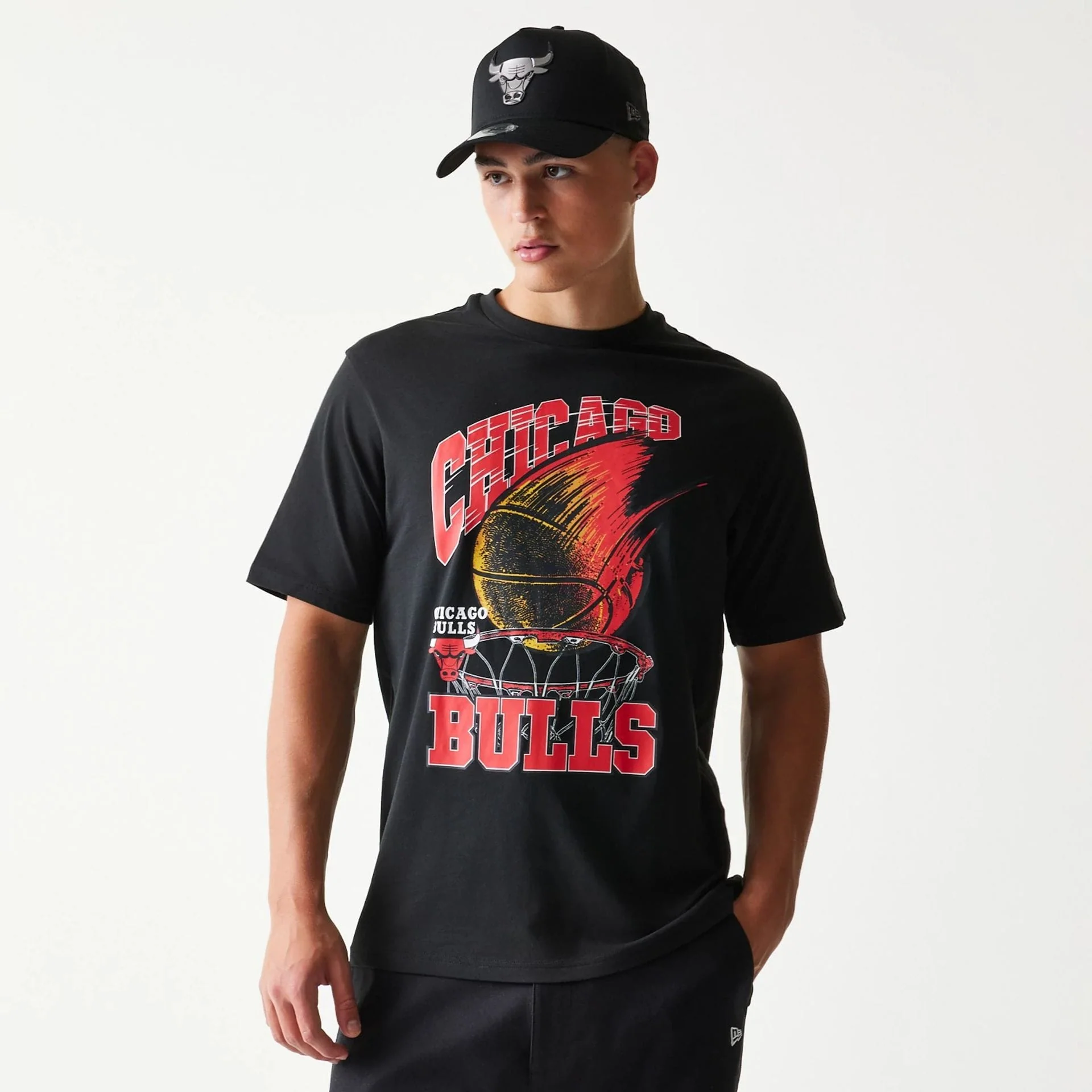 Chicago Bulls NBA Ball Graphic Black T-Shirt - Image 3