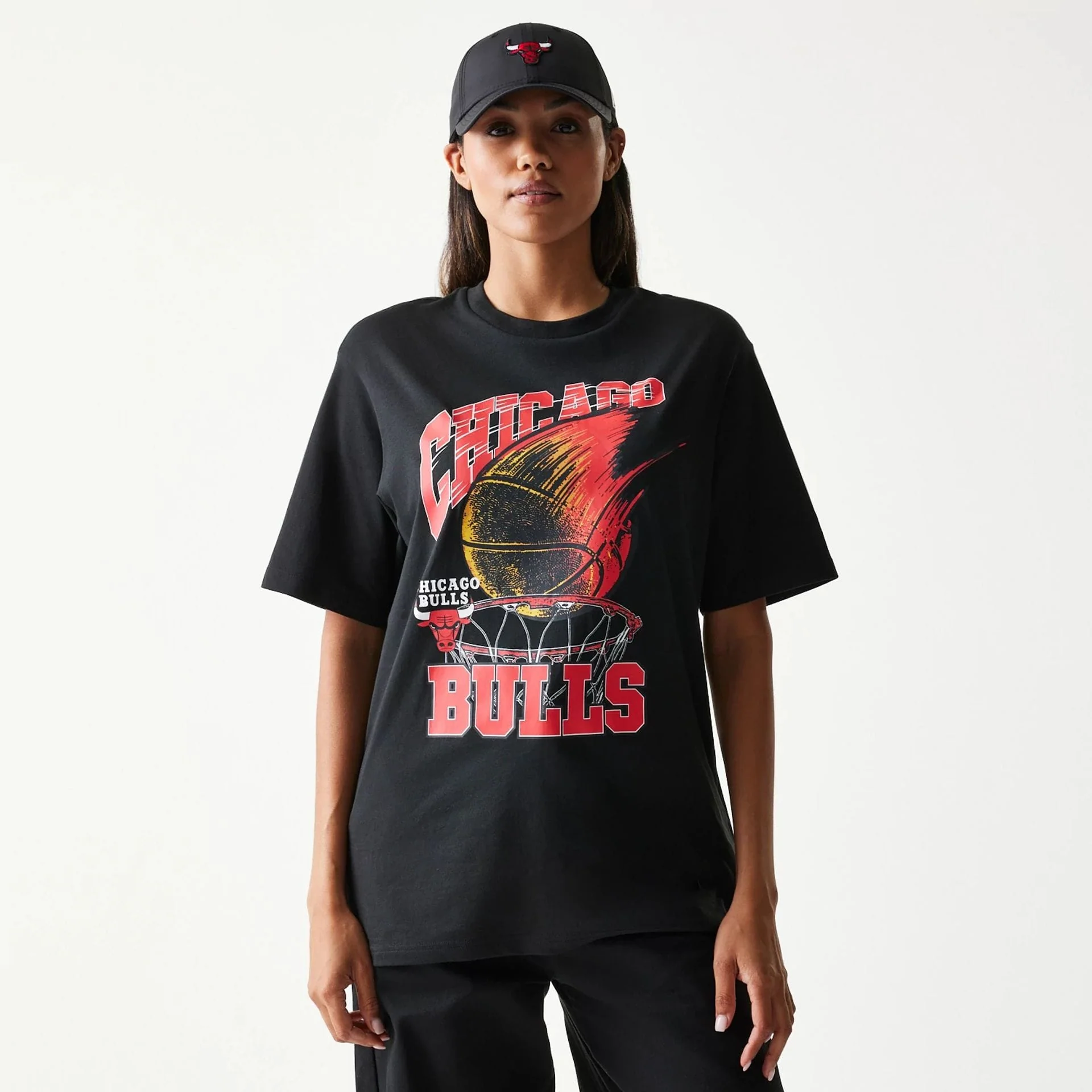 Chicago Bulls NBA Ball Graphic Black T-Shirt - Image 6
