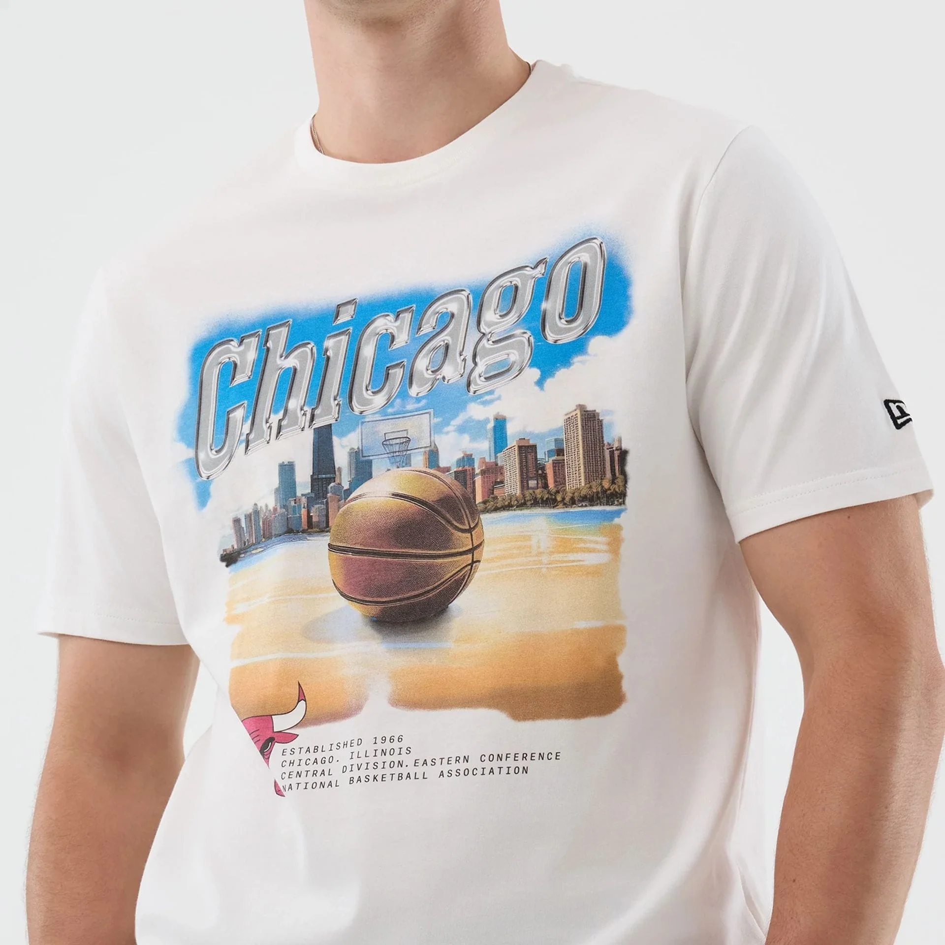 Chicago Bulls NBA Beach Graphic White T-Shirt - Image 4