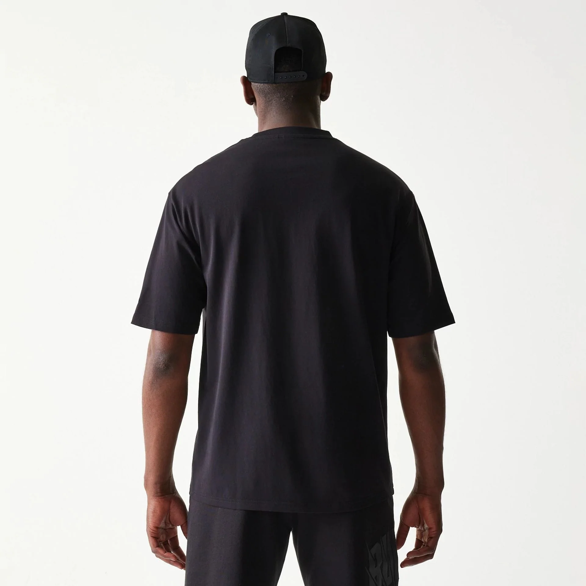 Chicago Bulls NBA Black Oversized T-Shirt - Image 2