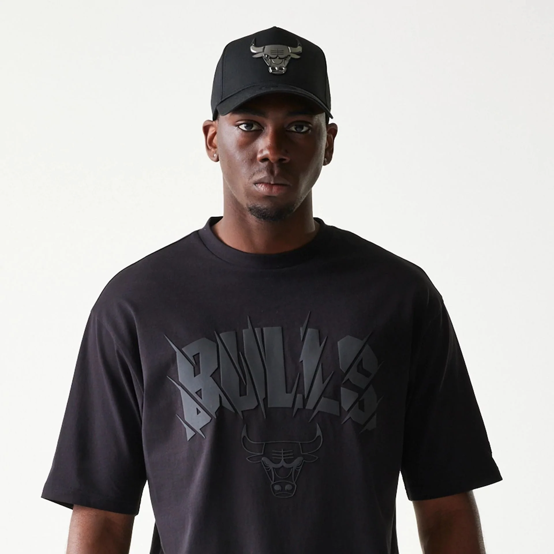 Chicago Bulls NBA Black Oversized T-Shirt - Image 6