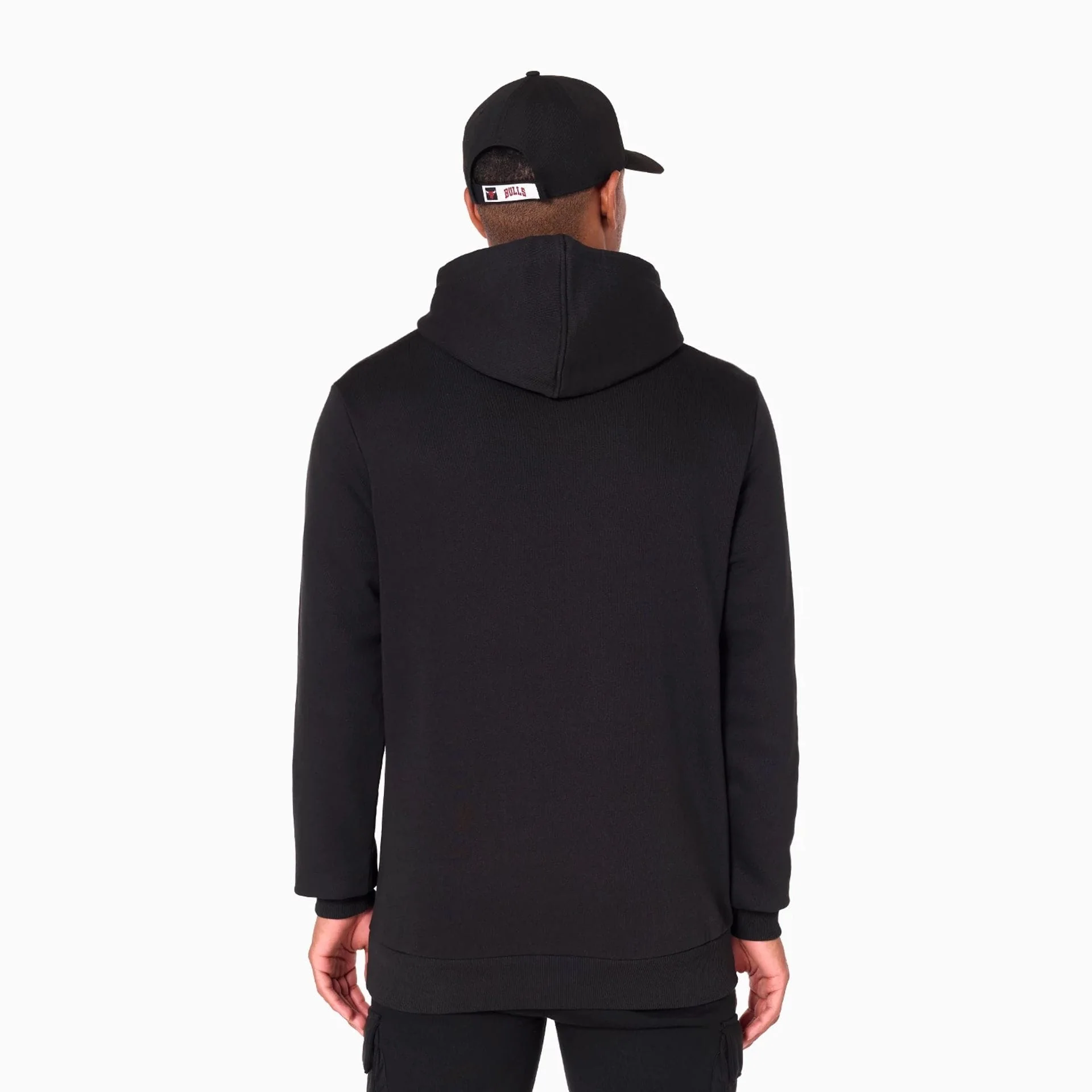 Chicago Bulls NBA Black Pullover Hoodie - Image 7