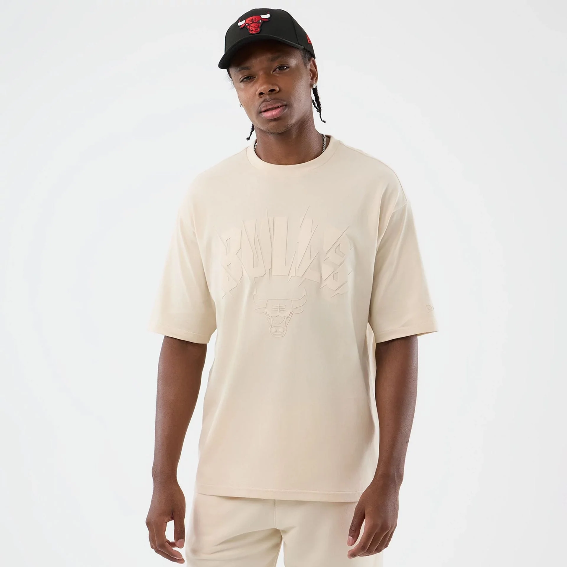 Chicago Bulls NBA Core Plus Light Beige Oversized T-Shirt - Image 3