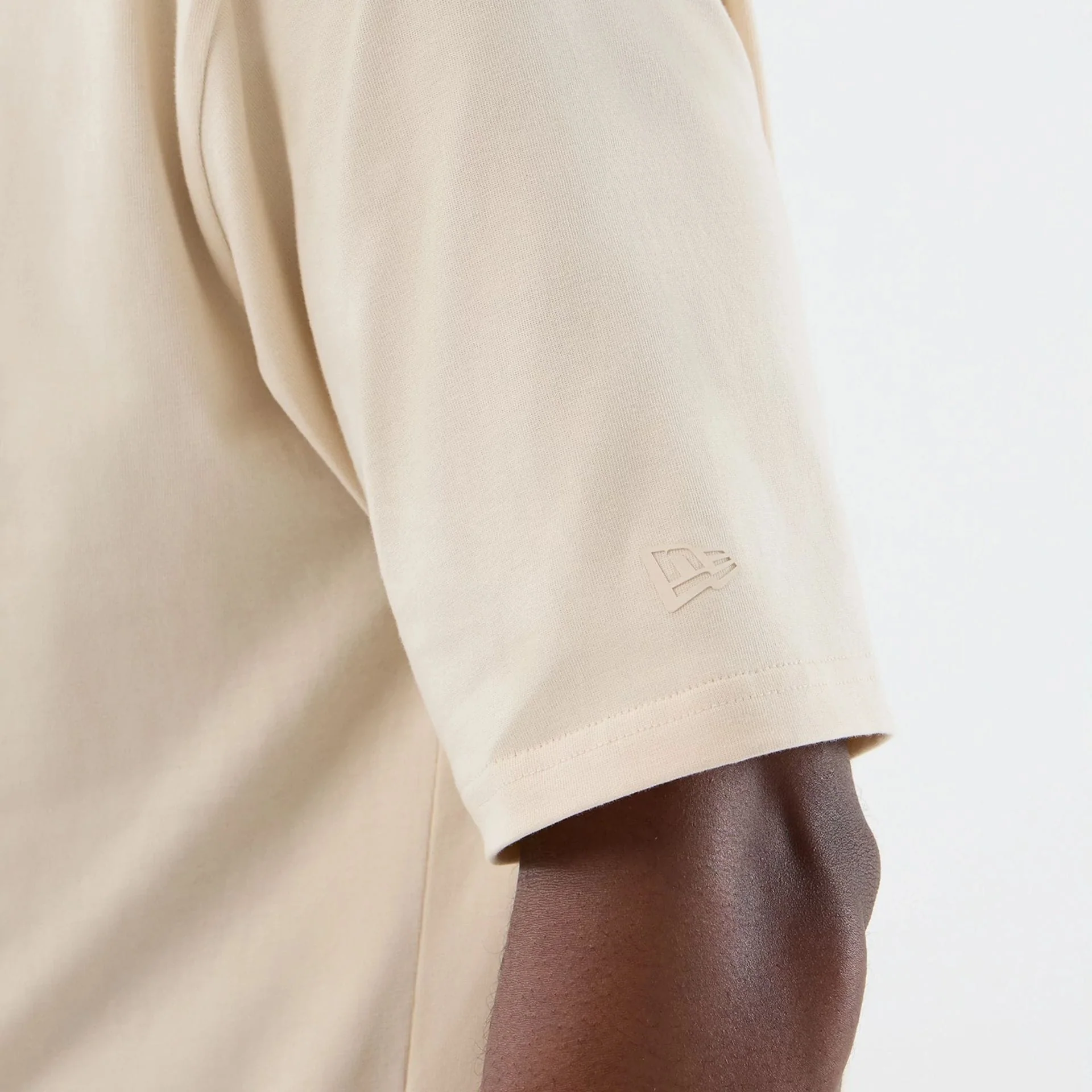 Chicago Bulls NBA Core Plus Light Beige Oversized T-Shirt - Image 6