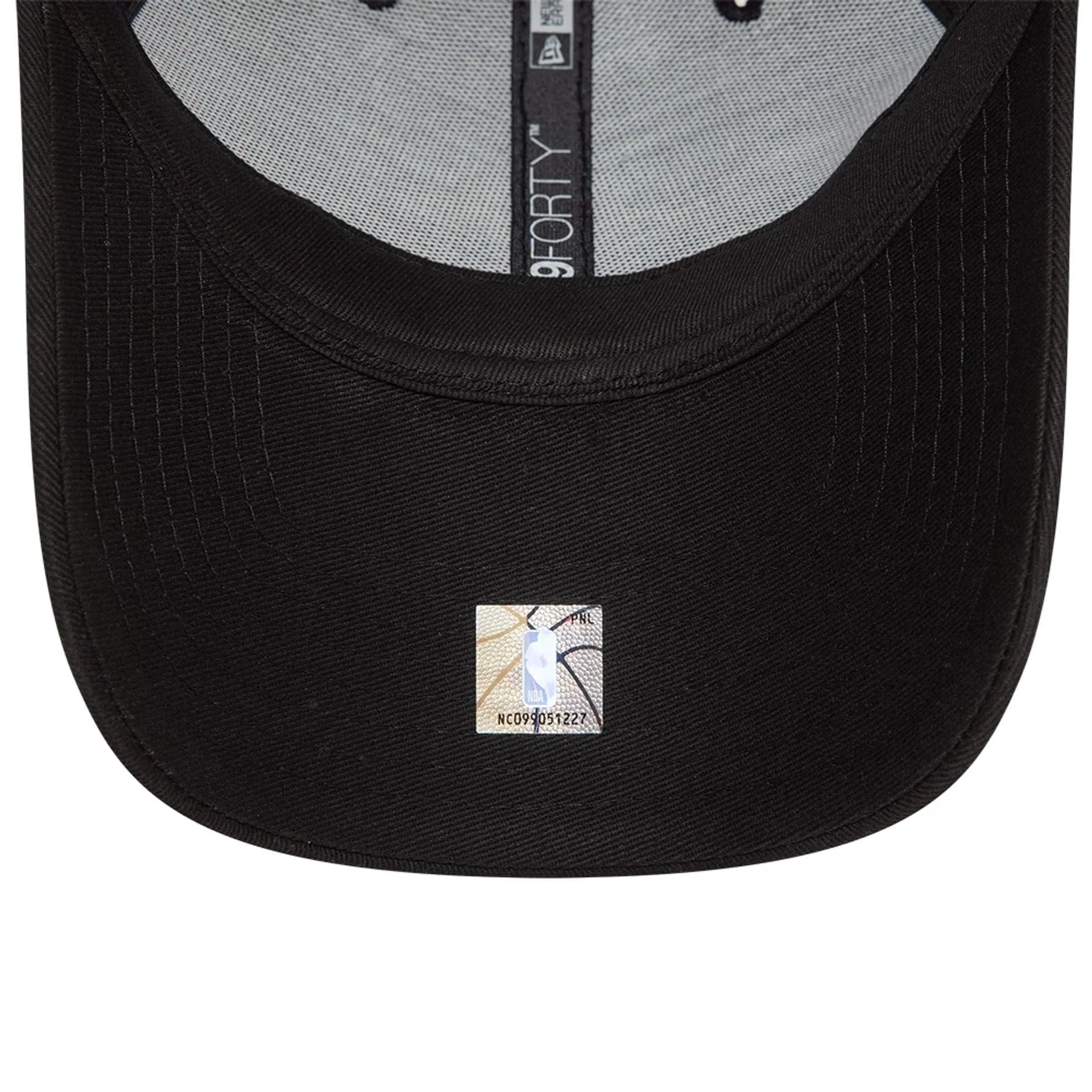 Chicago Bulls NBA Essential Black 9FORTY Adjustable Cap - Image 2