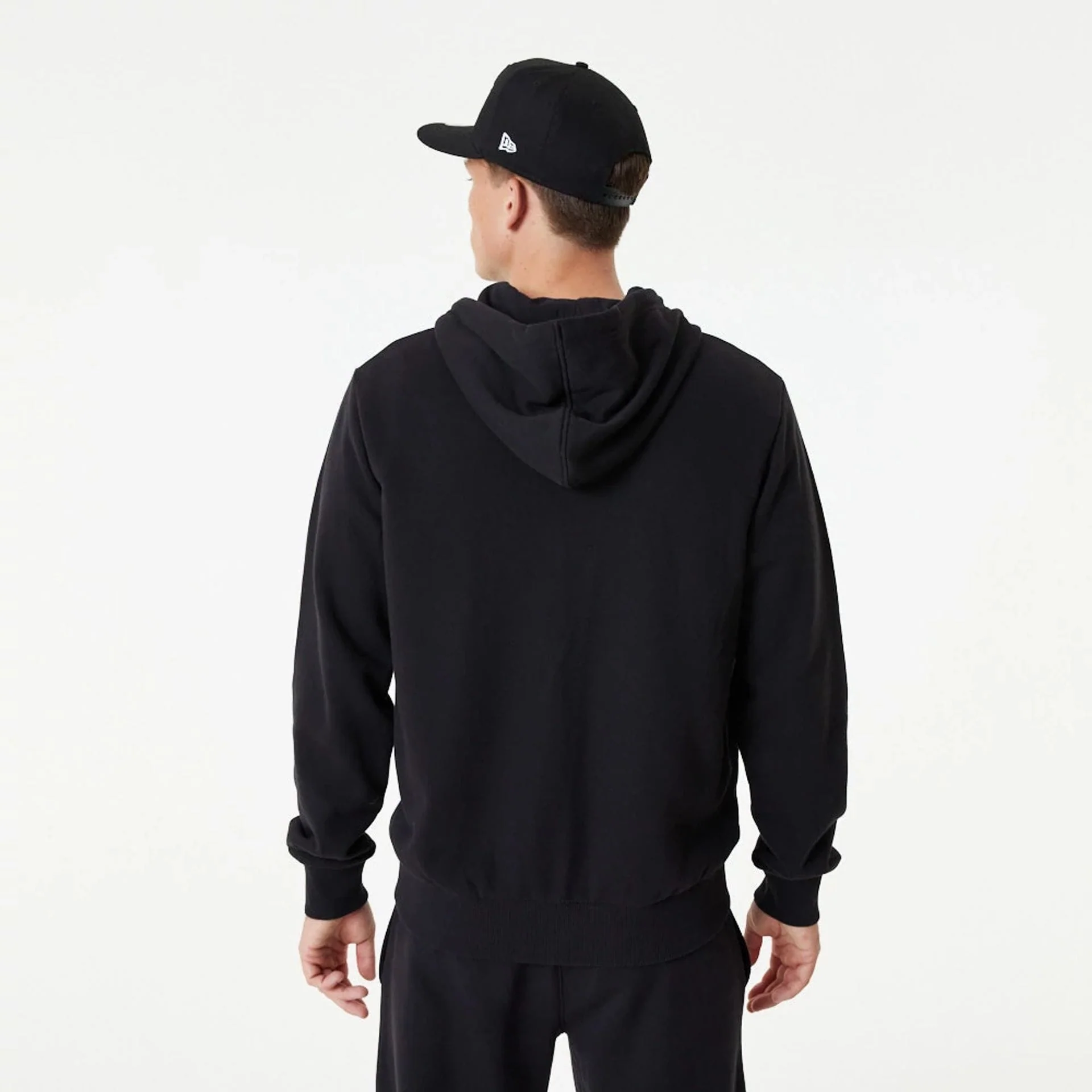 Chicago Bulls NBA Essential Black Full Zip Hoodie - Image 6
