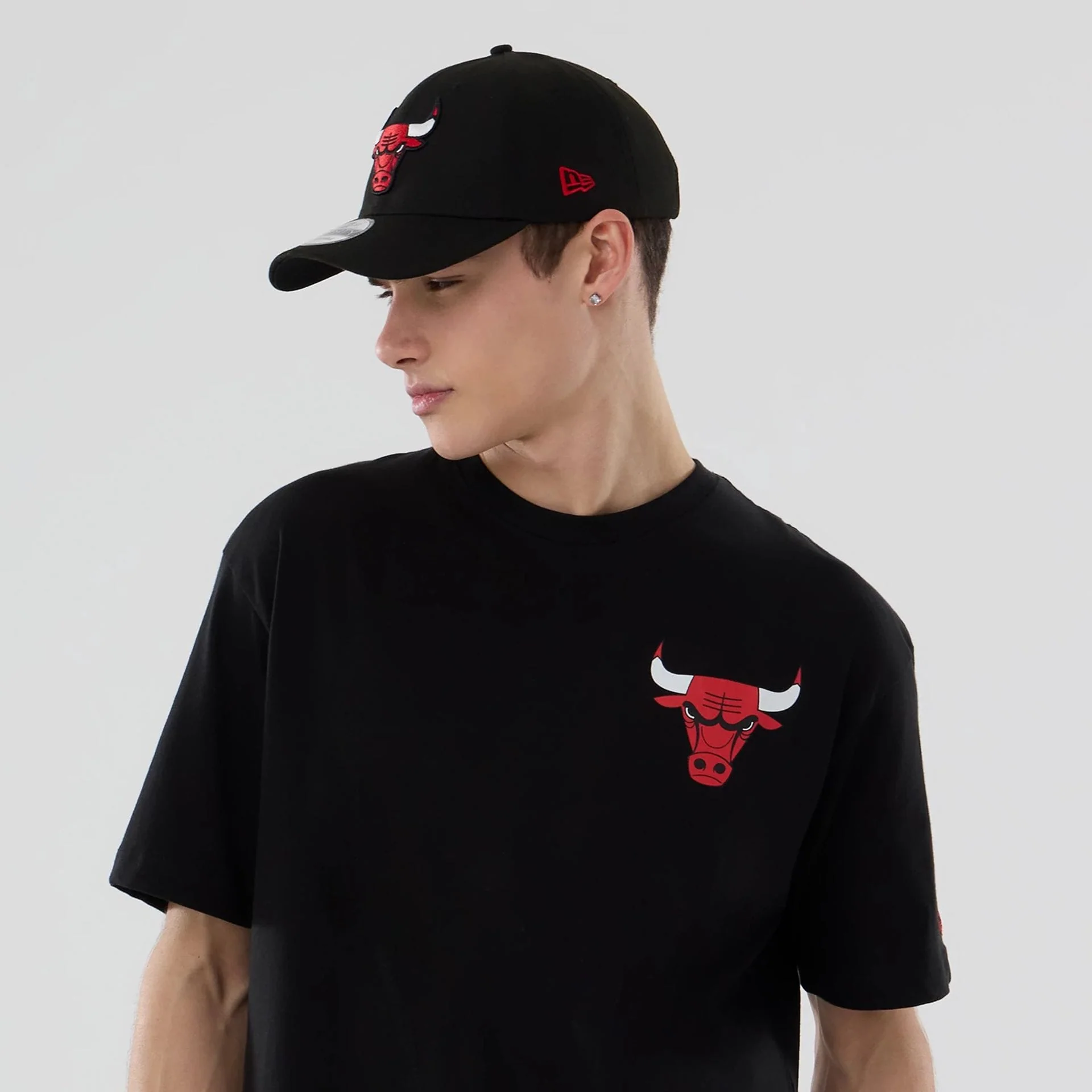 Chicago Bulls NBA Graphic Black T-Shirt - Image 7
