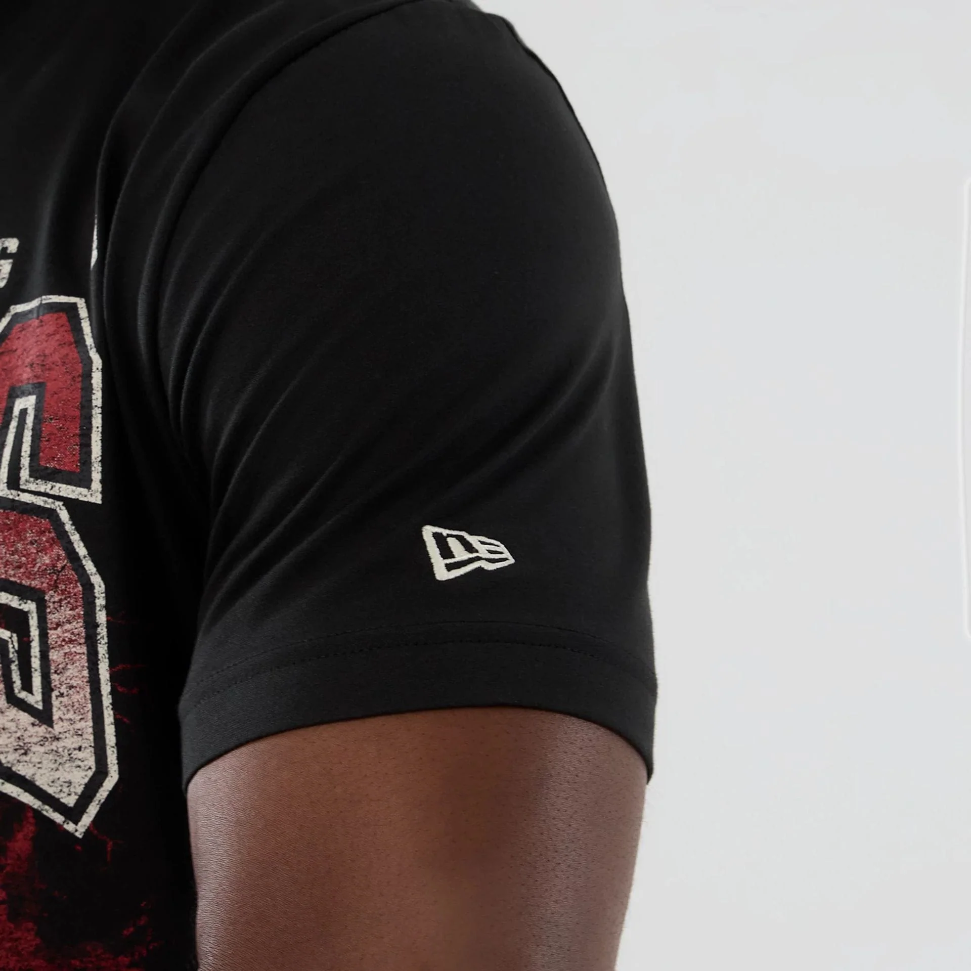 Chicago Bulls NBA Hardwood Classic Black T-Shirt - Image 4