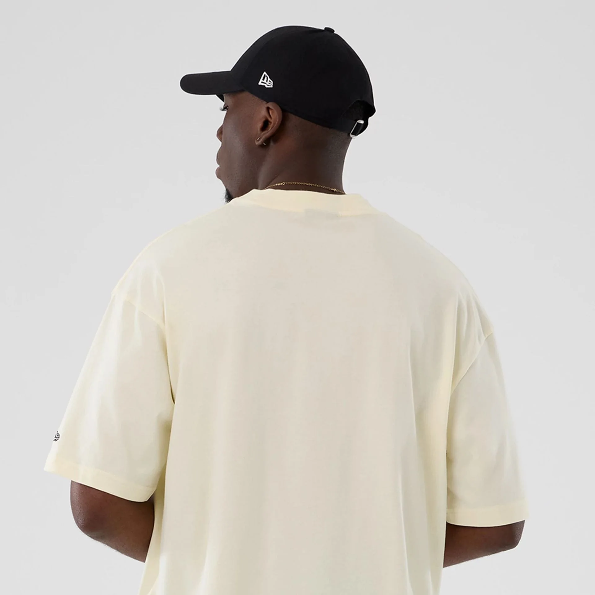 Chicago Bulls NBA Hardwood Classic Cream T-Shirt - Image 6