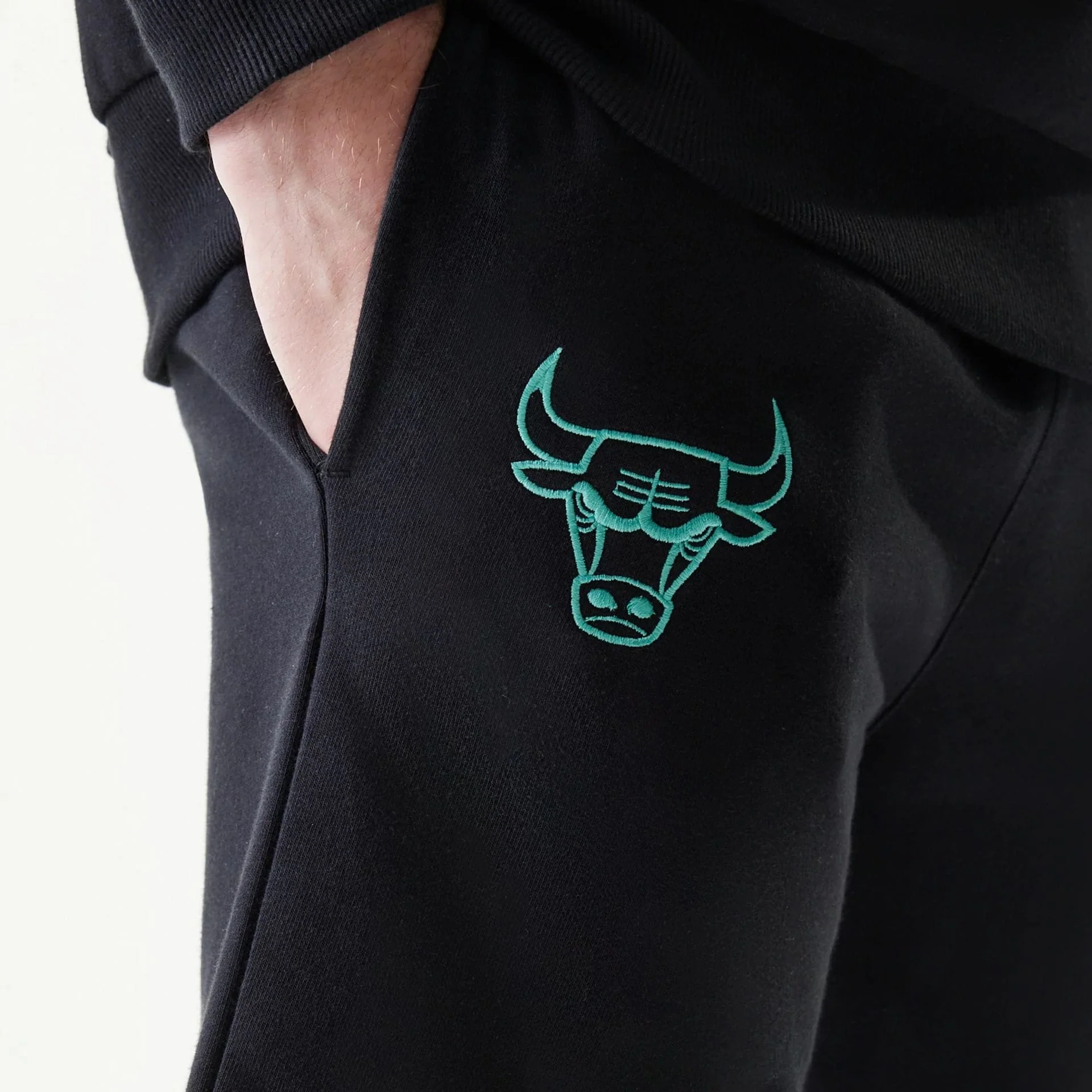 Chicago Bulls NBA League Essential Black Shorts - Image 3