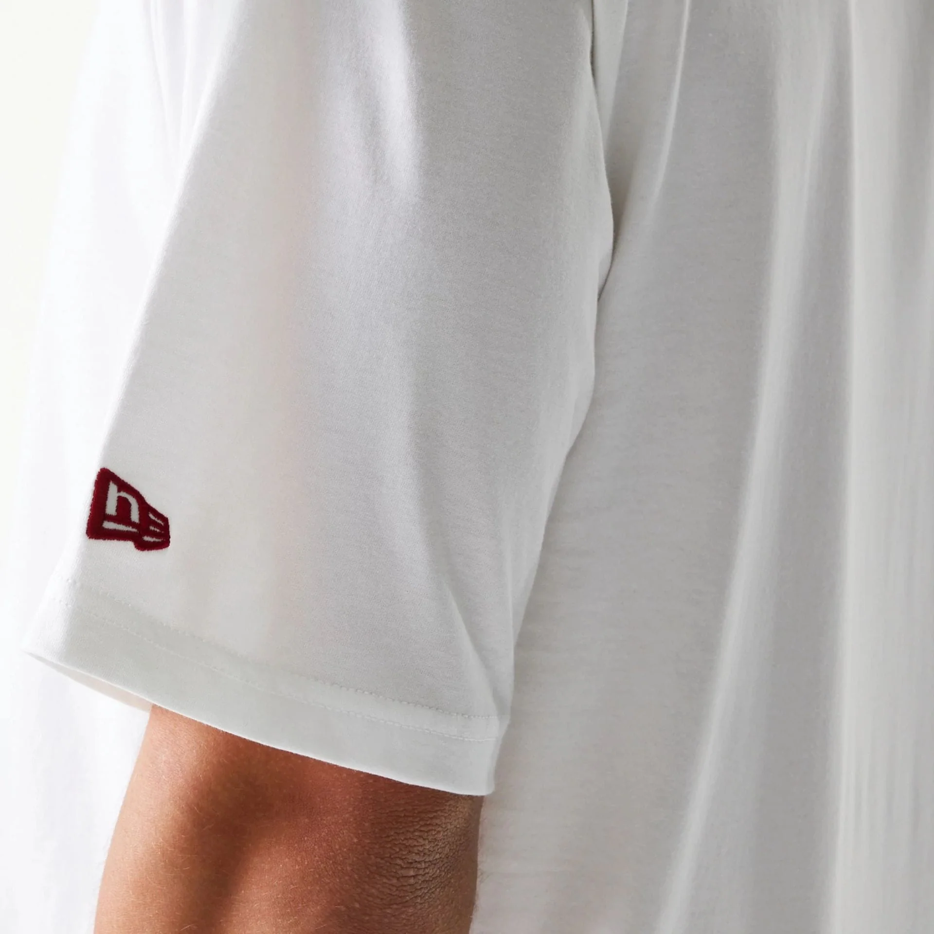 Chicago Bulls NBA League Essential White Oversized T-Shirt - Image 5
