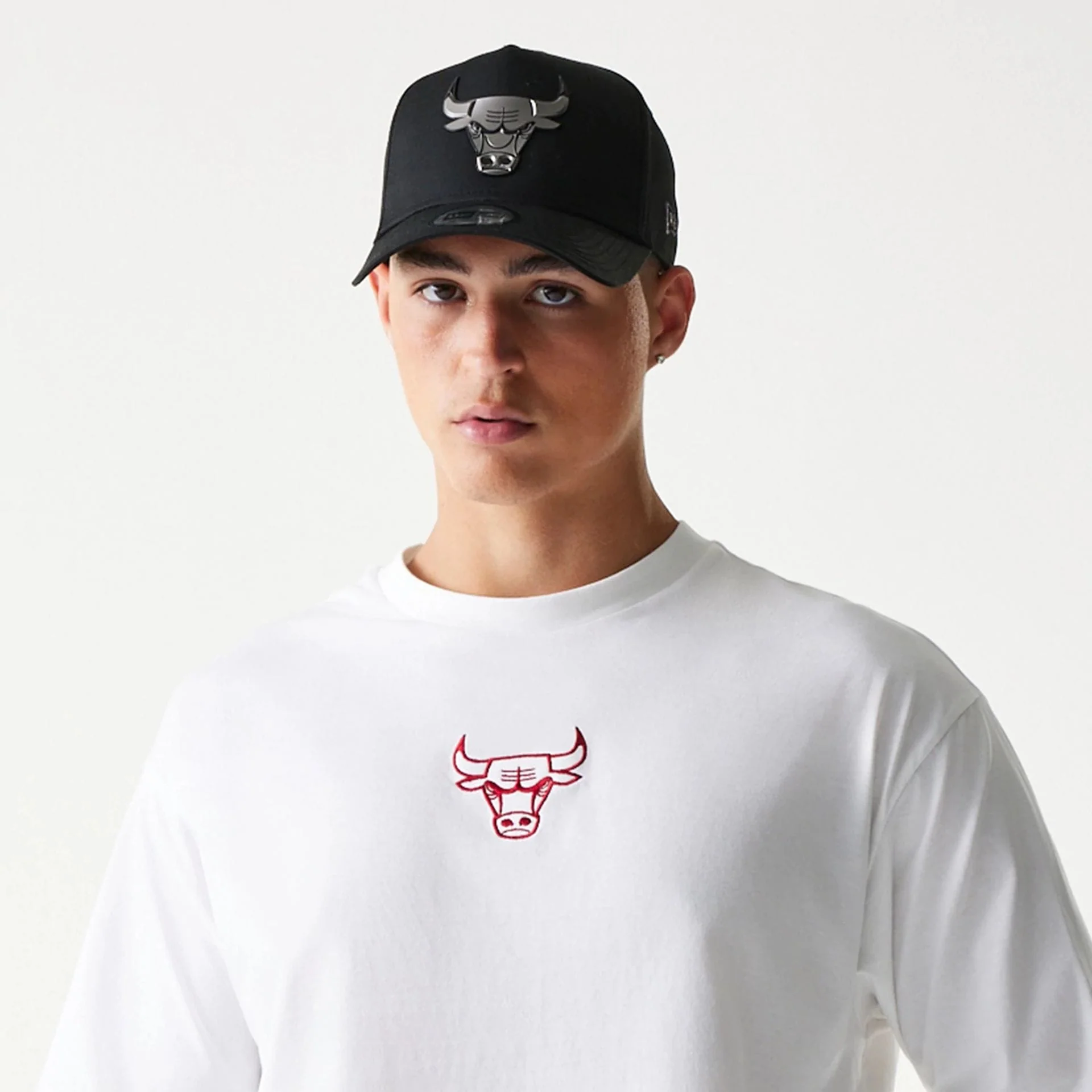 Chicago Bulls NBA League Essential White Oversized T-Shirt - Image 6