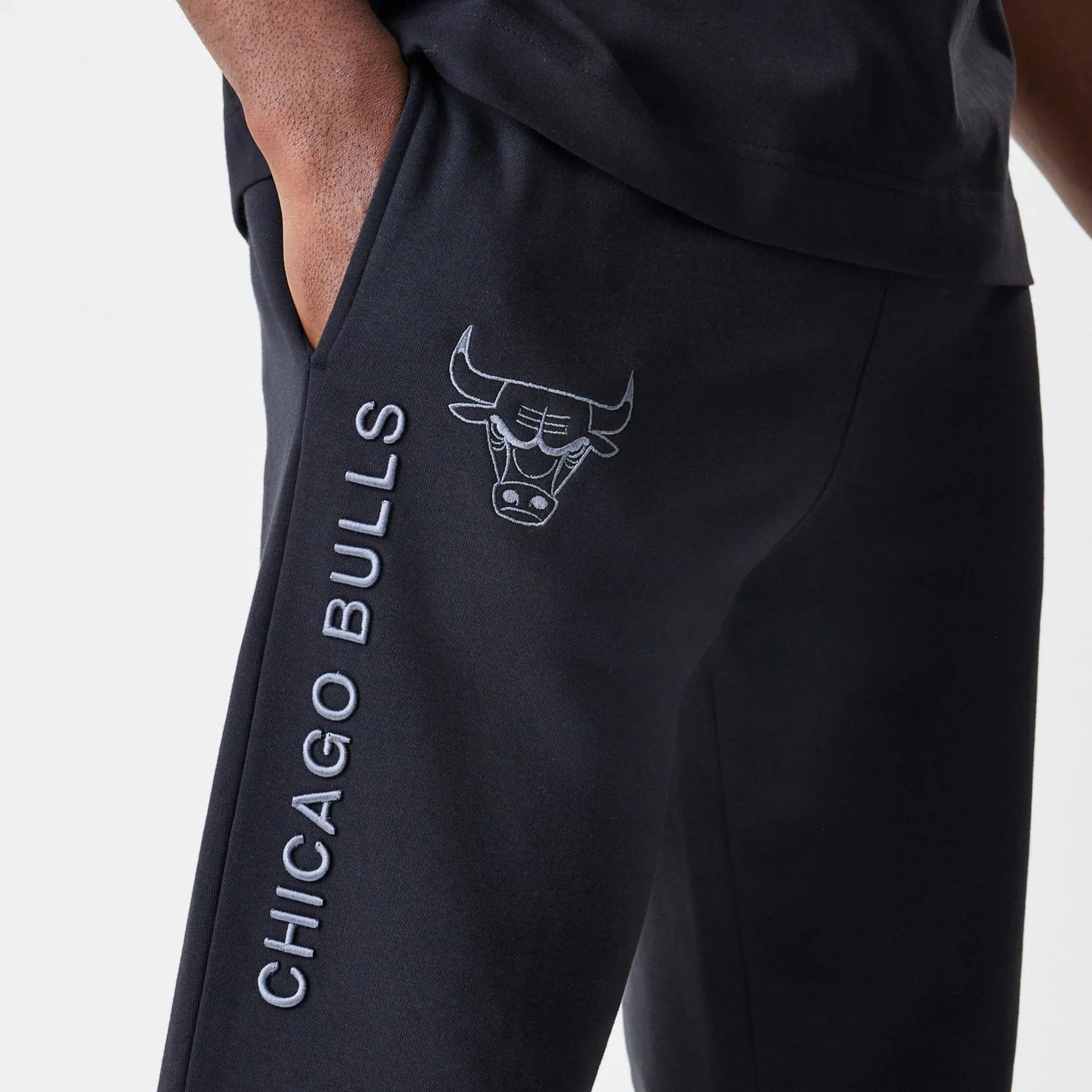 Chicago Bulls NBA Linear Black Straight Leg Joggers - Image 4