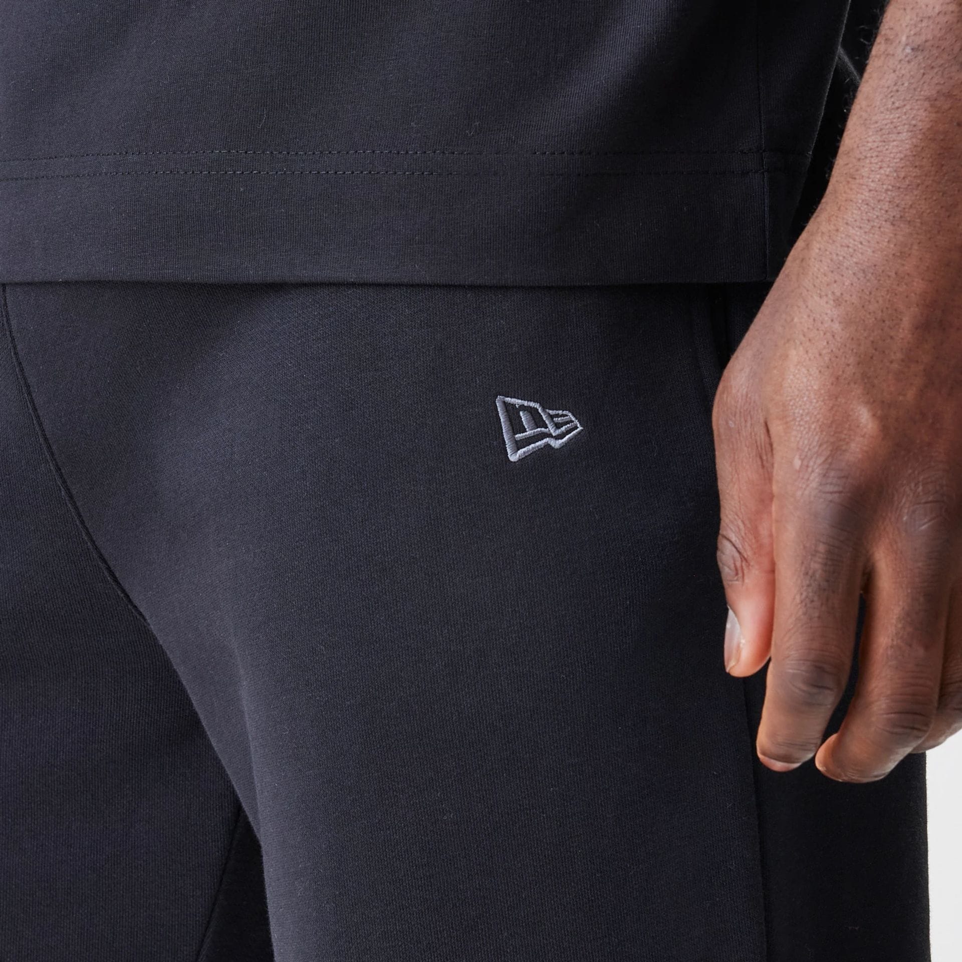 Chicago Bulls NBA Linear Black Straight Leg Joggers - Image 5