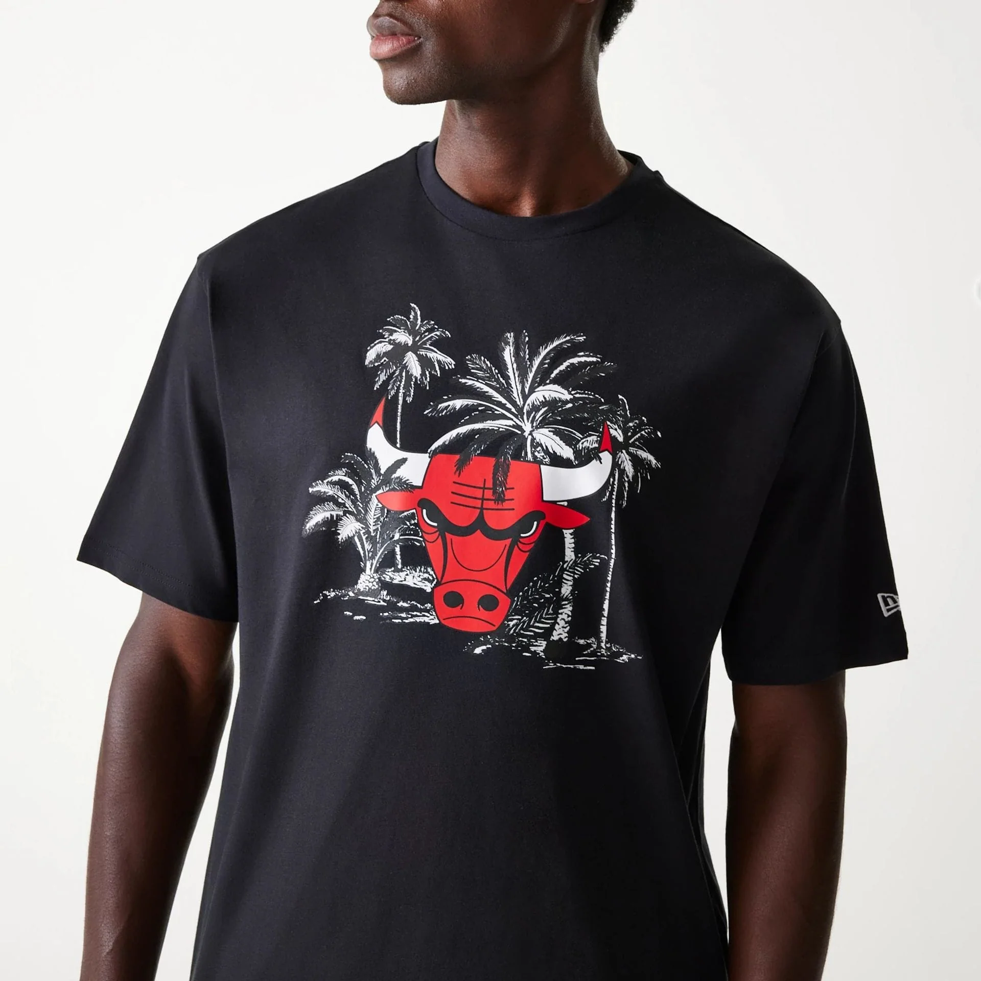 Chicago Bulls NBA Palm Tree Black Oversized T-Shirt - Image 3
