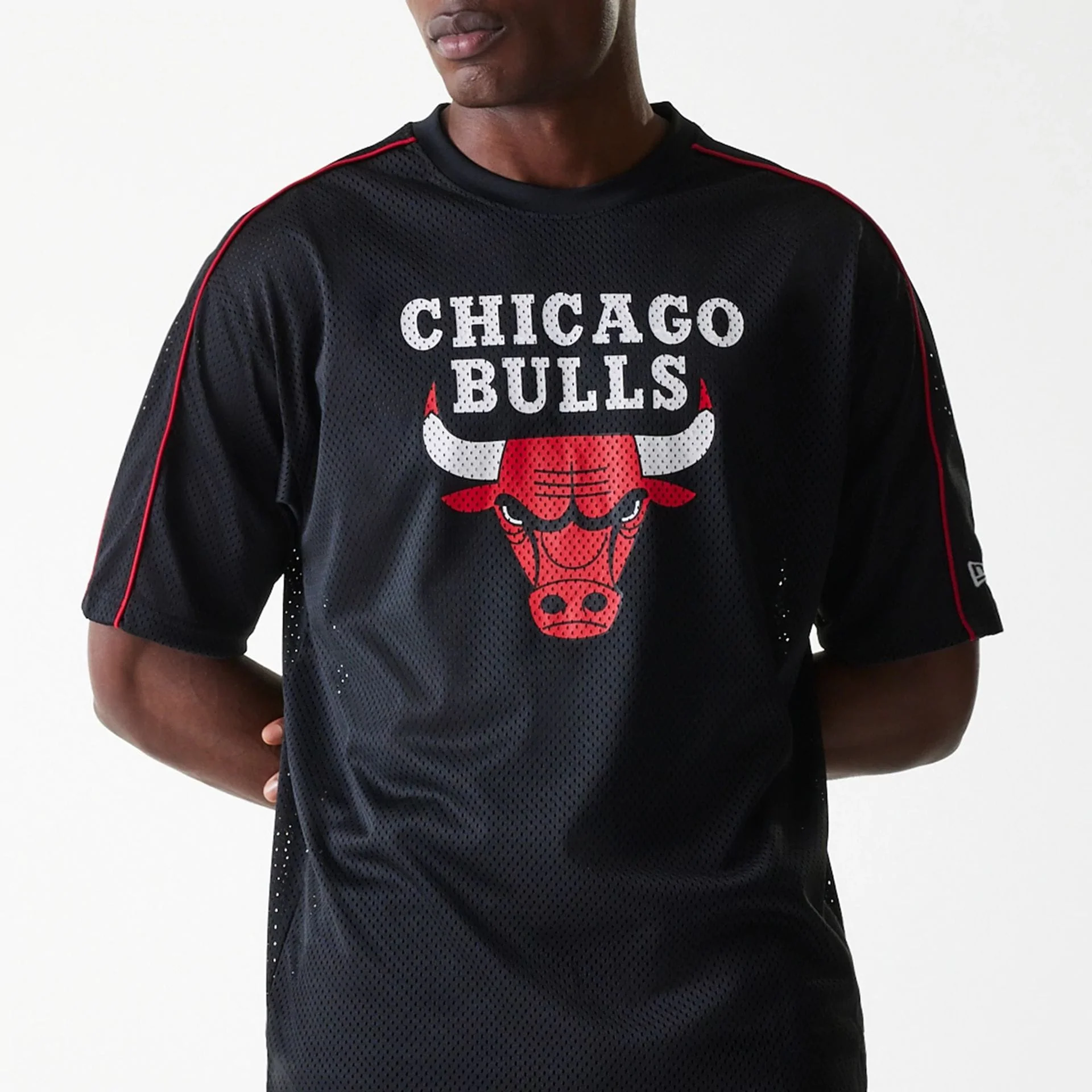 Chicago Bulls NBA Piping Black Oversized Mesh T-Shirt - Image 5