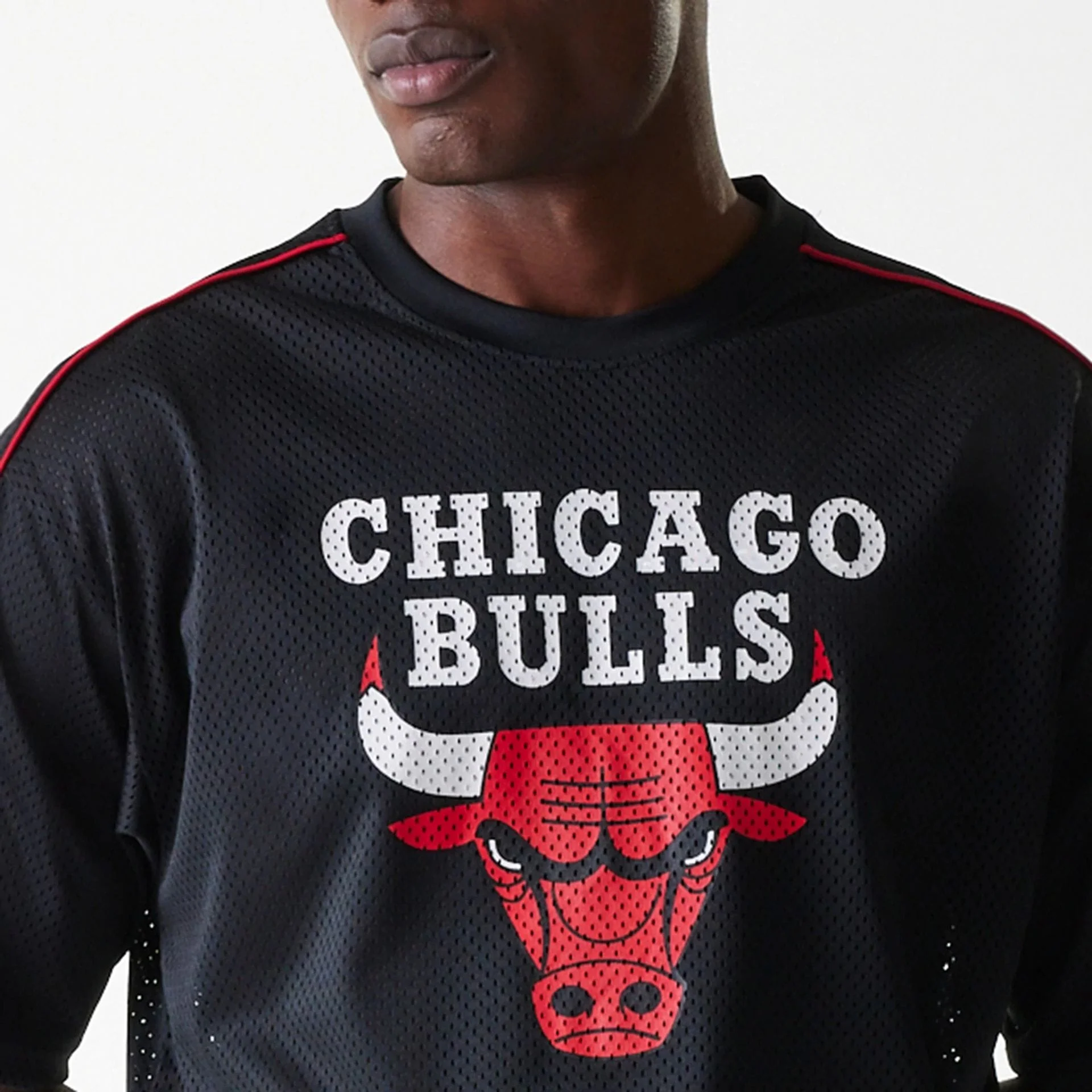 Chicago Bulls NBA Piping Black Oversized Mesh T-Shirt - Image 6
