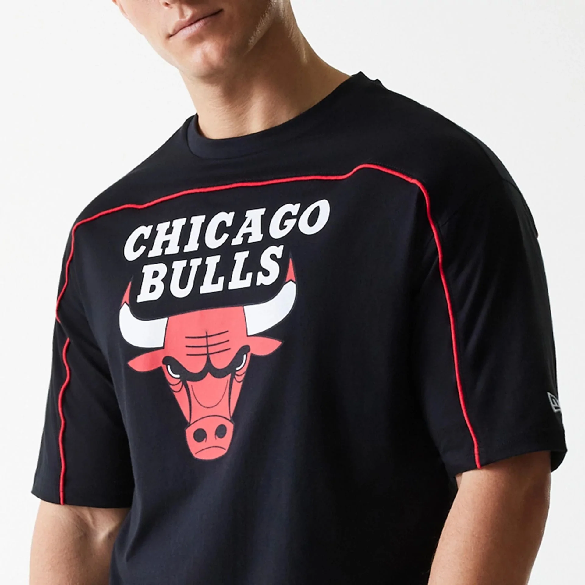 Chicago Bulls NBA Piping Black Oversized T-Shirt - Image 6