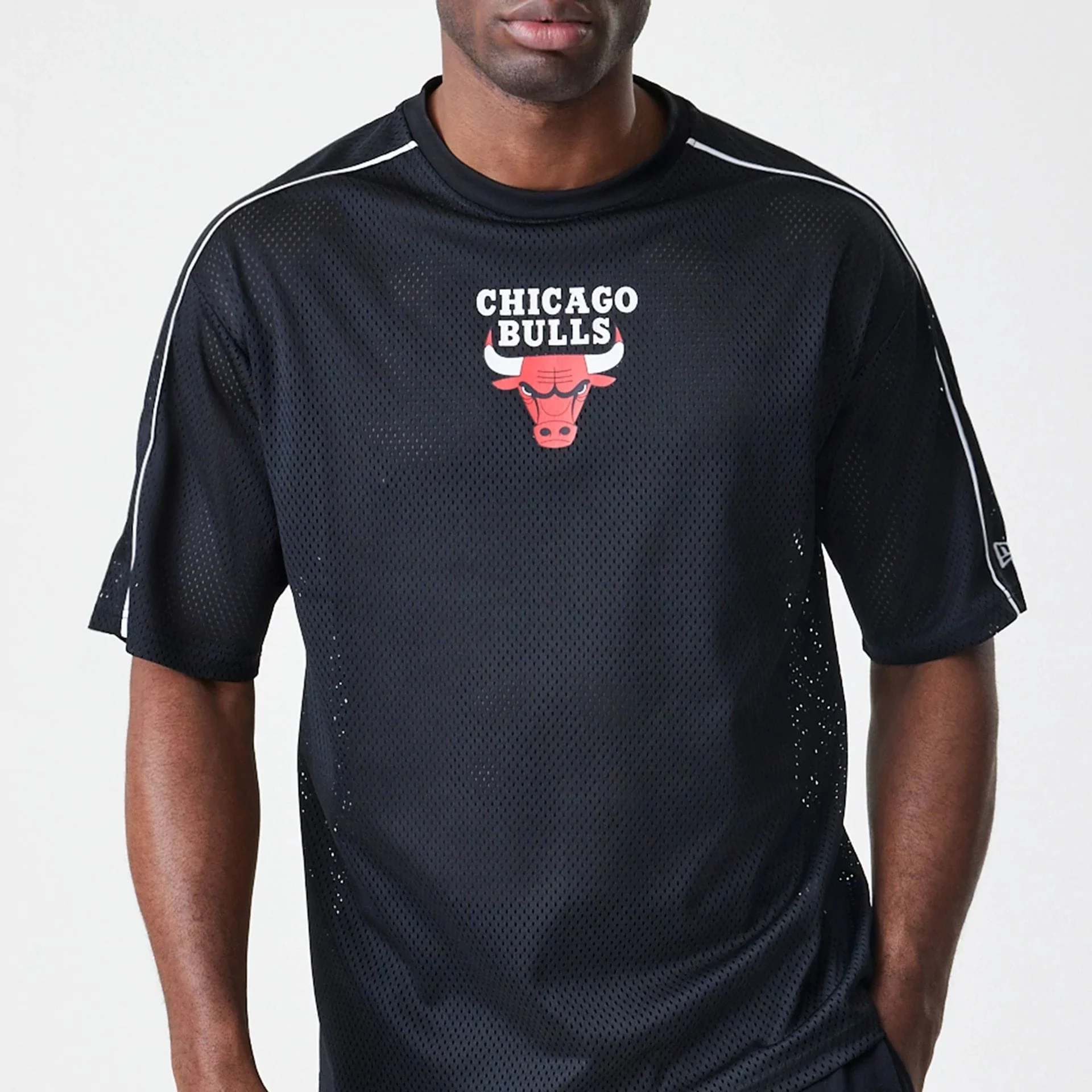 Chicago Bulls NBA Piping Black Oversized T-Shirt - Image 4