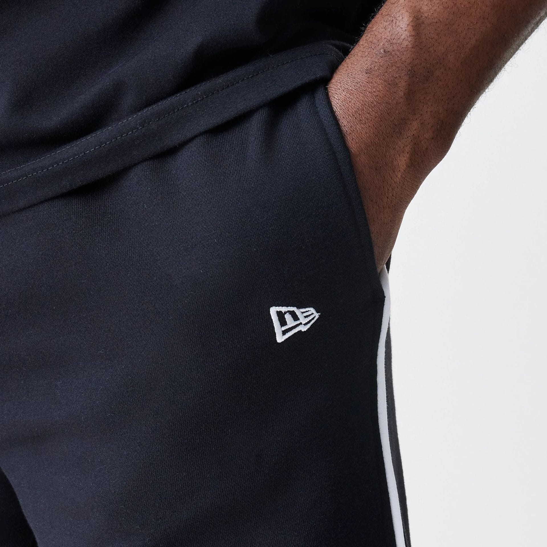 Chicago Bulls NBA Piping Navy Joggers - Image 4