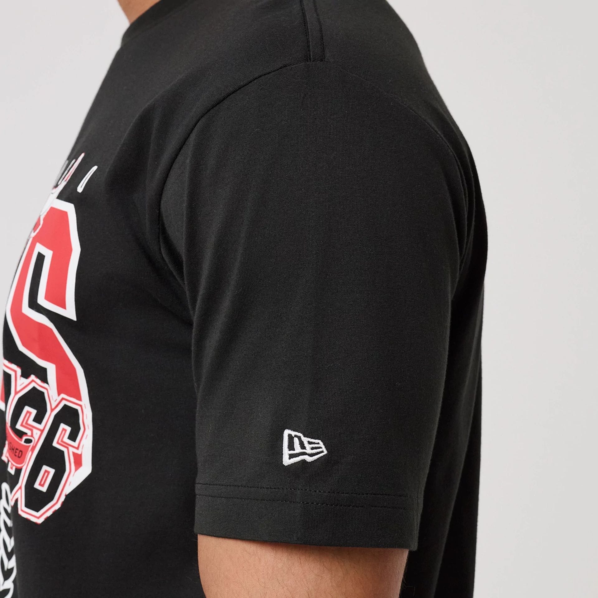 Chicago Bulls NBA Sport Classic Black T-Shirt - Image 5