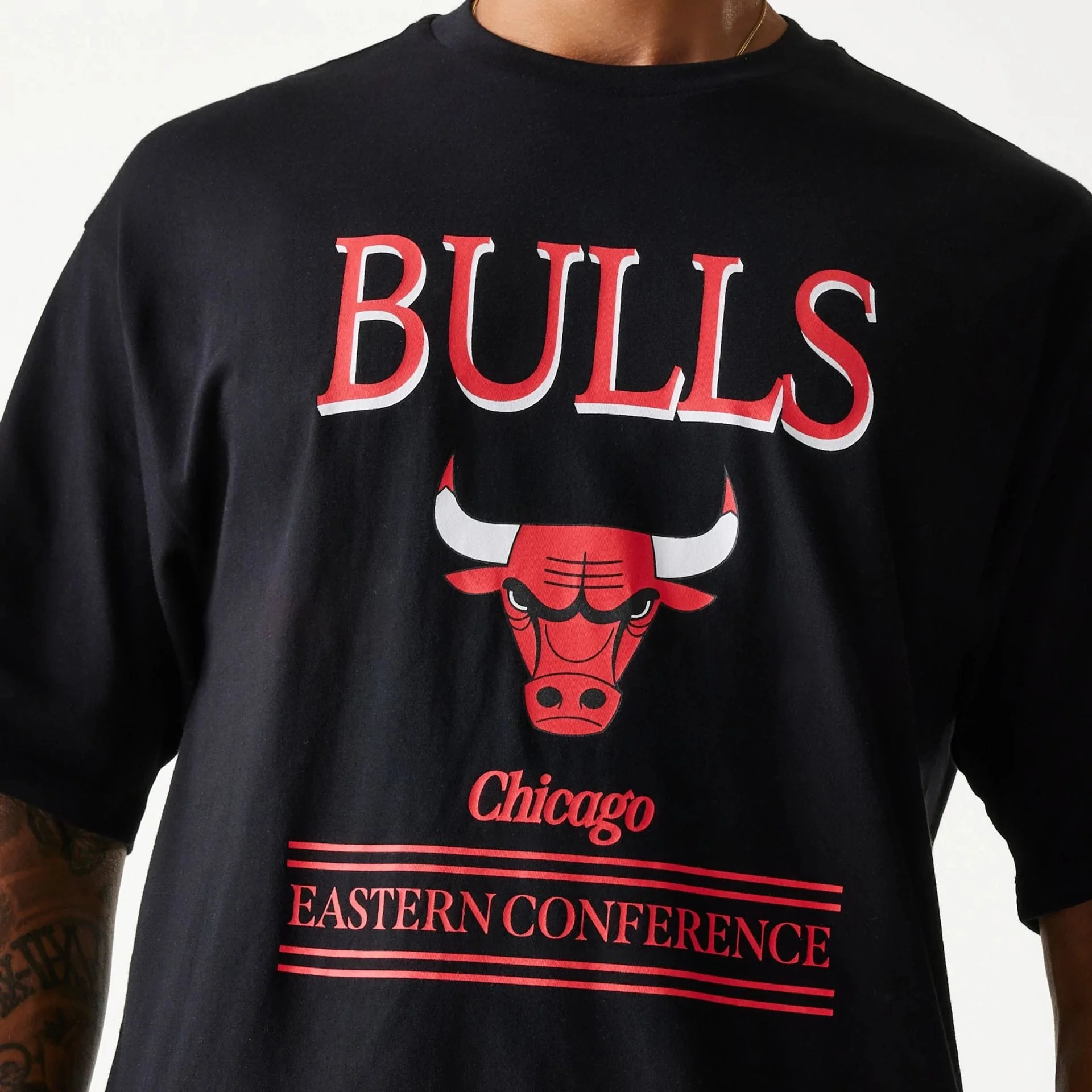 Chicago Bulls NBA Team Graphic Black Oversized T-Shirt - Image 3
