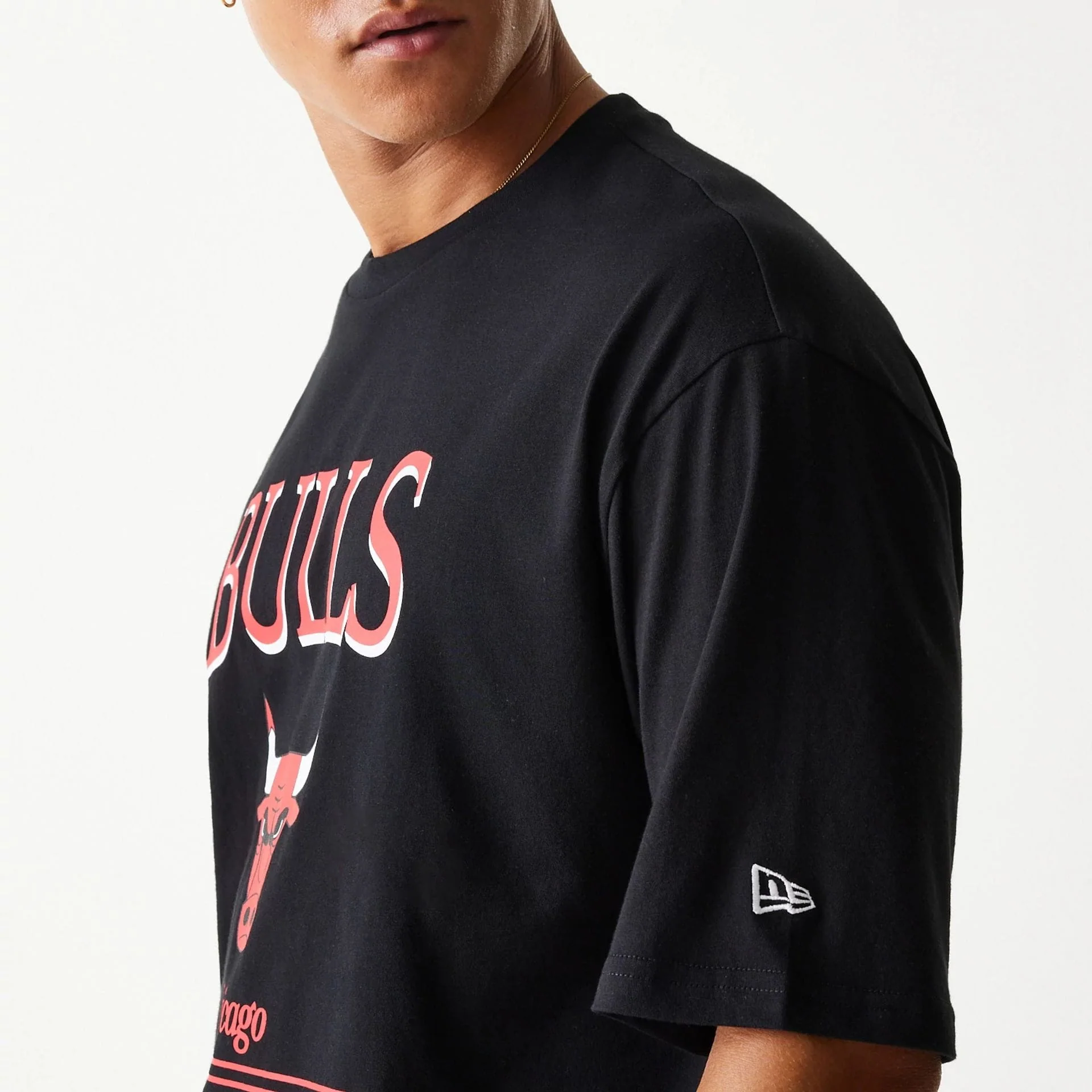 Chicago Bulls NBA Team Graphic Black Oversized T-Shirt - Image 6