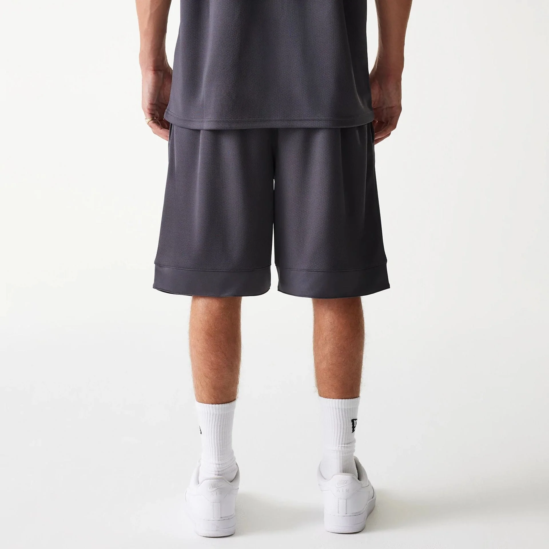 Chicago Bulls NBA Tonal Dark Grey Mesh Shorts - Image 2