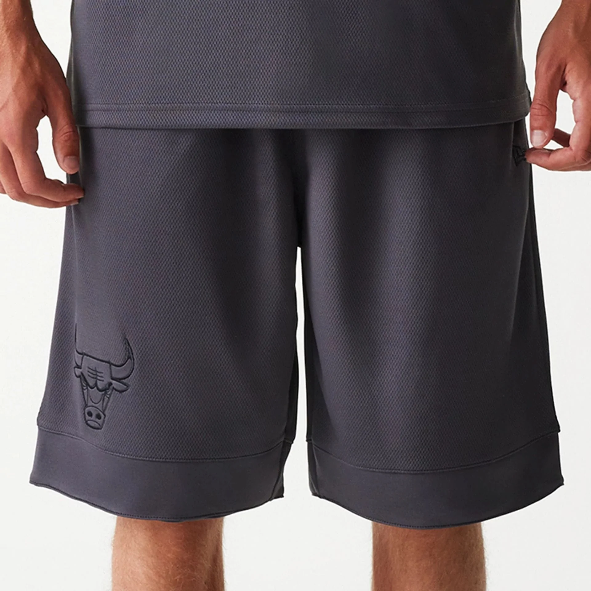 Chicago Bulls NBA Tonal Dark Grey Mesh Shorts - Image 3