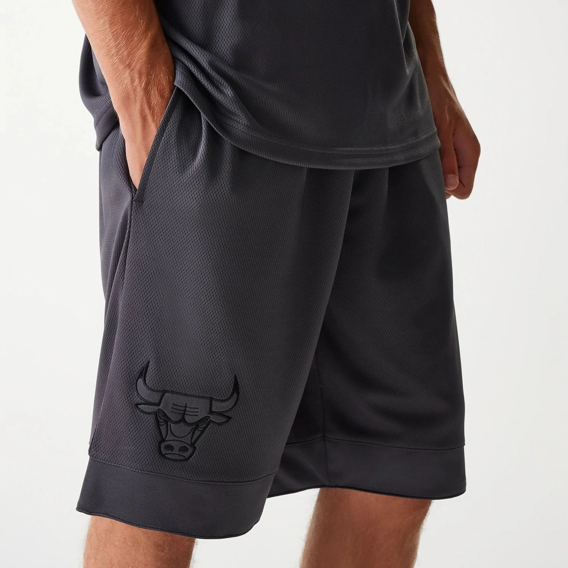 Chicago Bulls NBA Tonal Dark Grey Mesh Shorts - Image 4