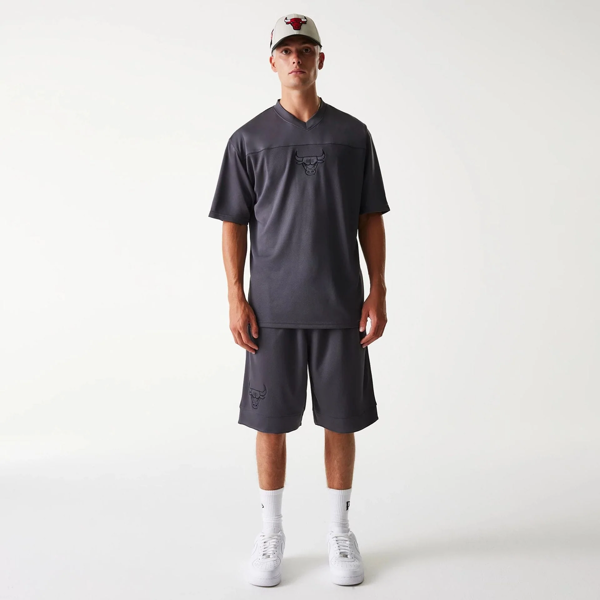 Chicago Bulls NBA Tonal Dark Grey Mesh Shorts - Image 8
