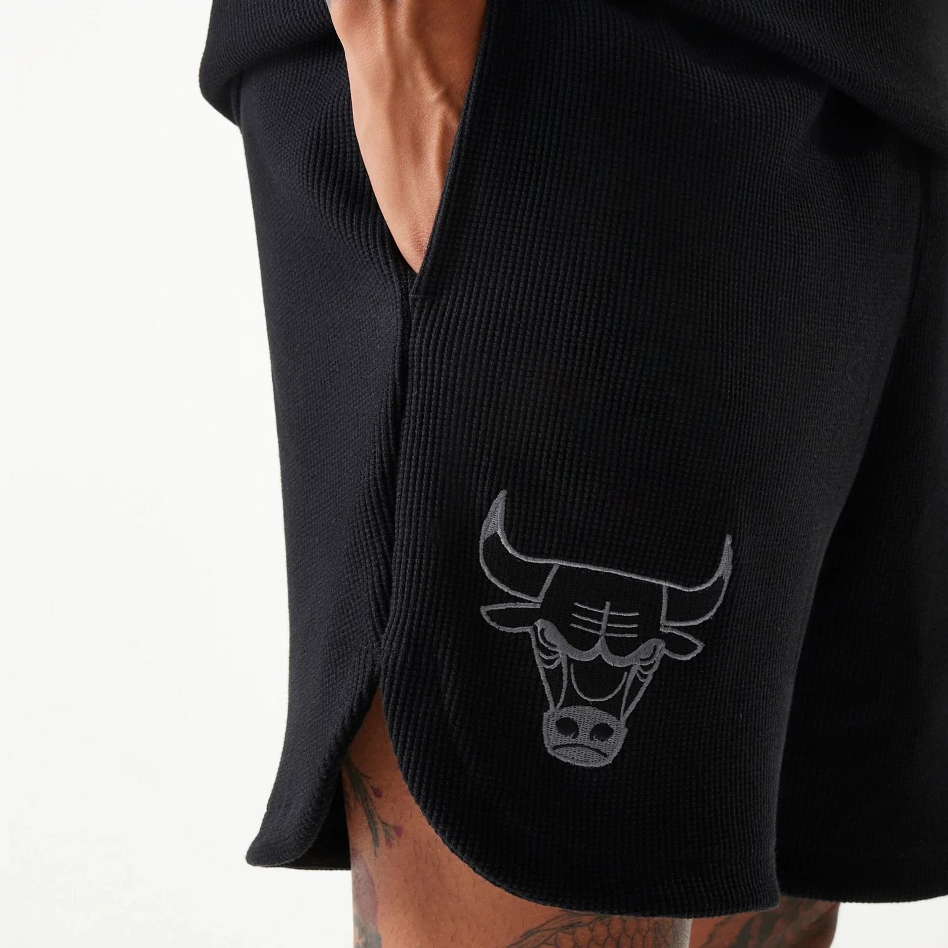 Chicago Bulls NBA Waffle Black Shorts - Image 3