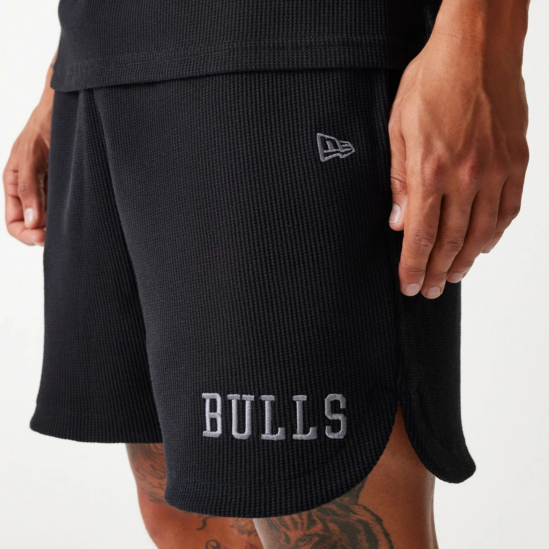 Chicago Bulls NBA Waffle Black Shorts - Image 4