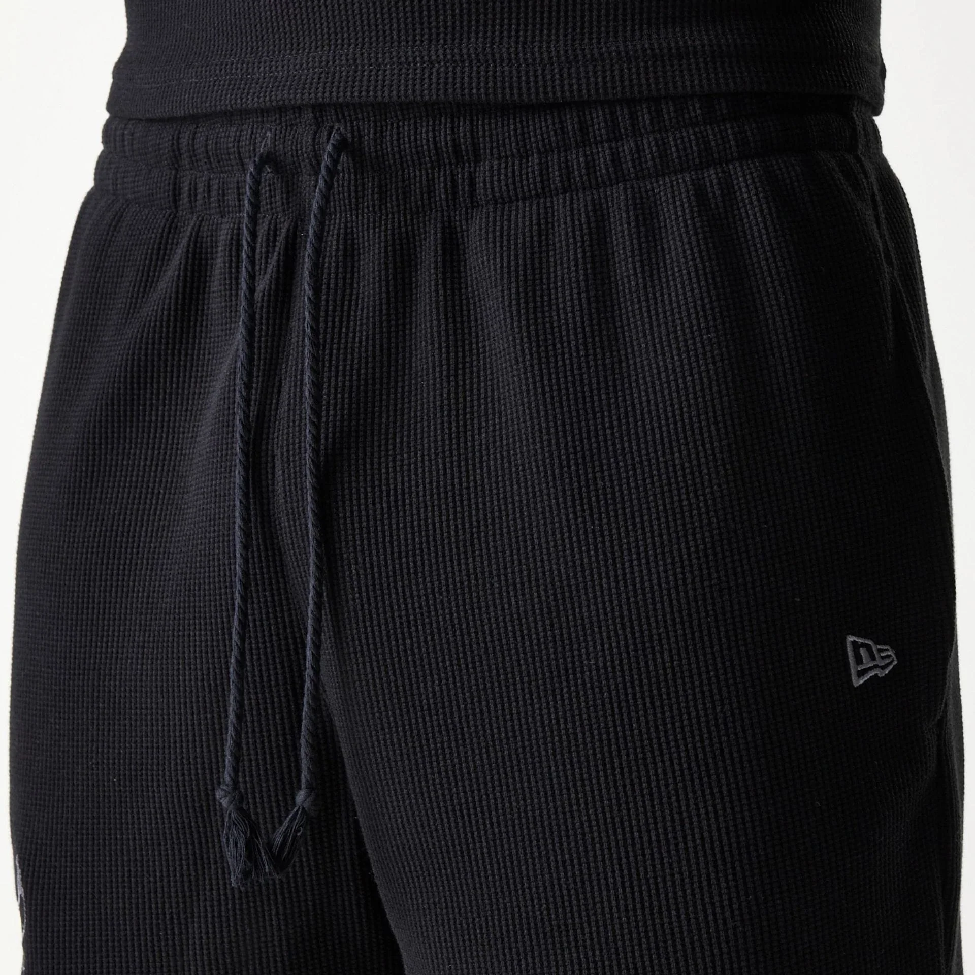 Chicago Bulls NBA Waffle Black Shorts - Image 5