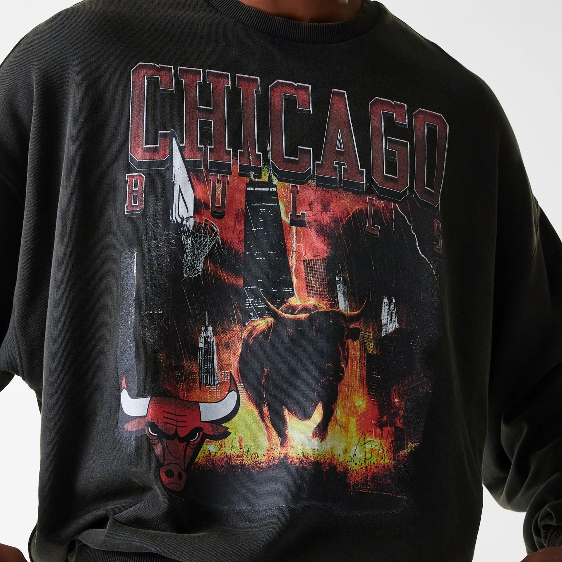 Chicago Bulls NBA Washed Graphic Grey Oversized Crew Neck Sweater - Image 6