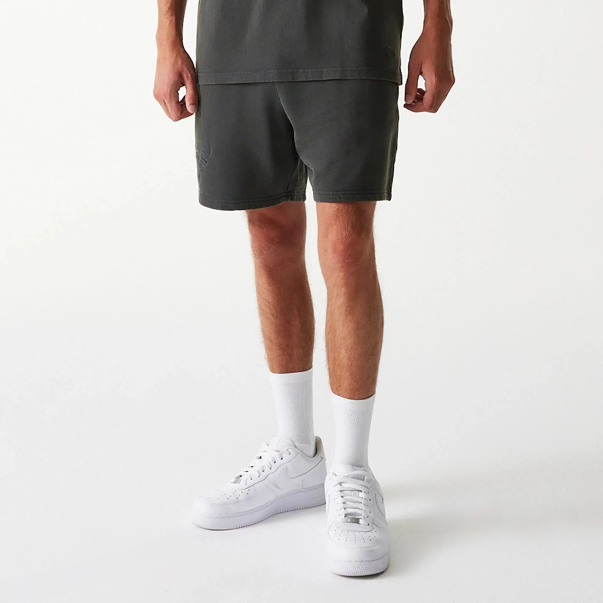 Chicago Bulls NBA Washed Grey Shorts - Image 7