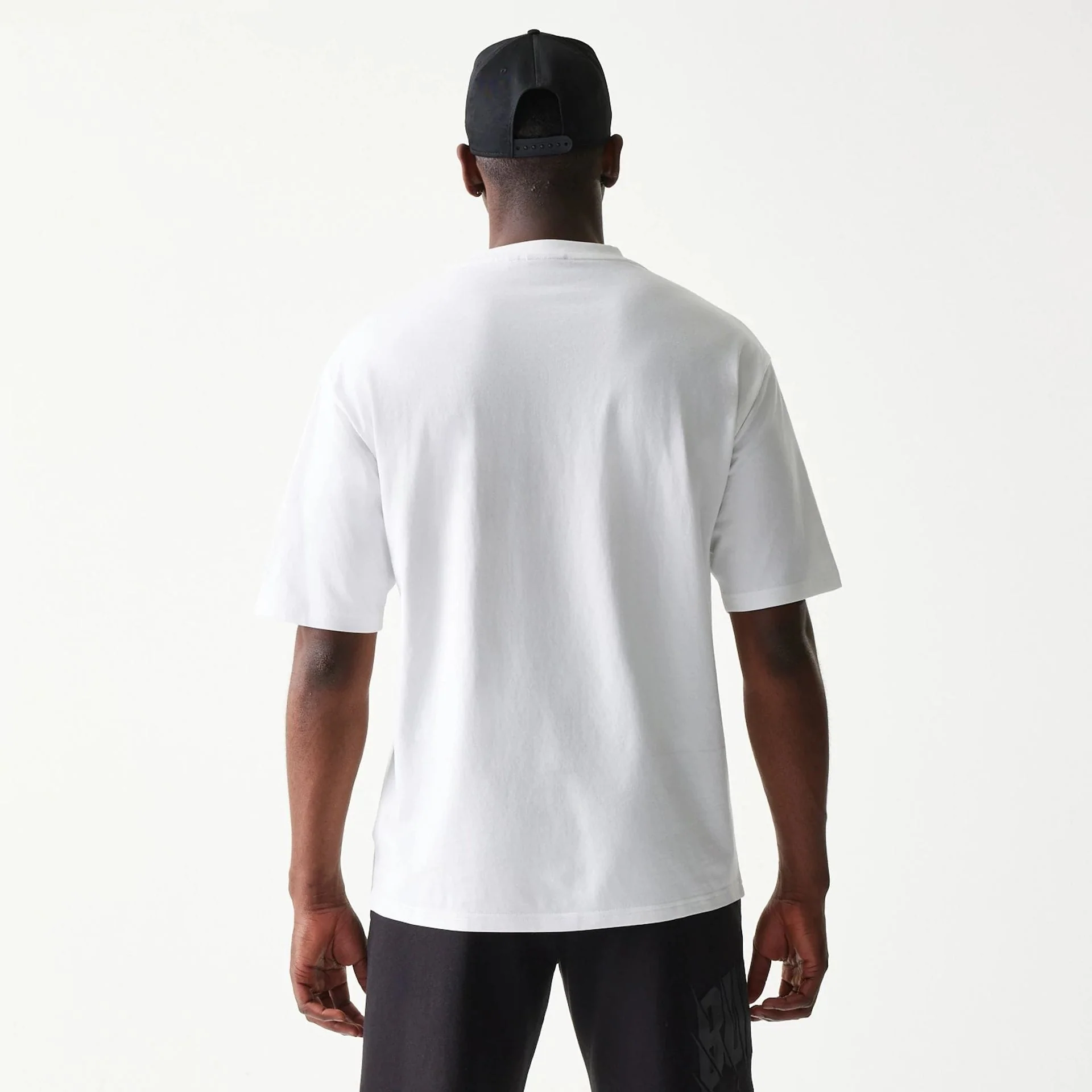 Chicago Bulls NBA White Oversized T-Shirt - Image 2