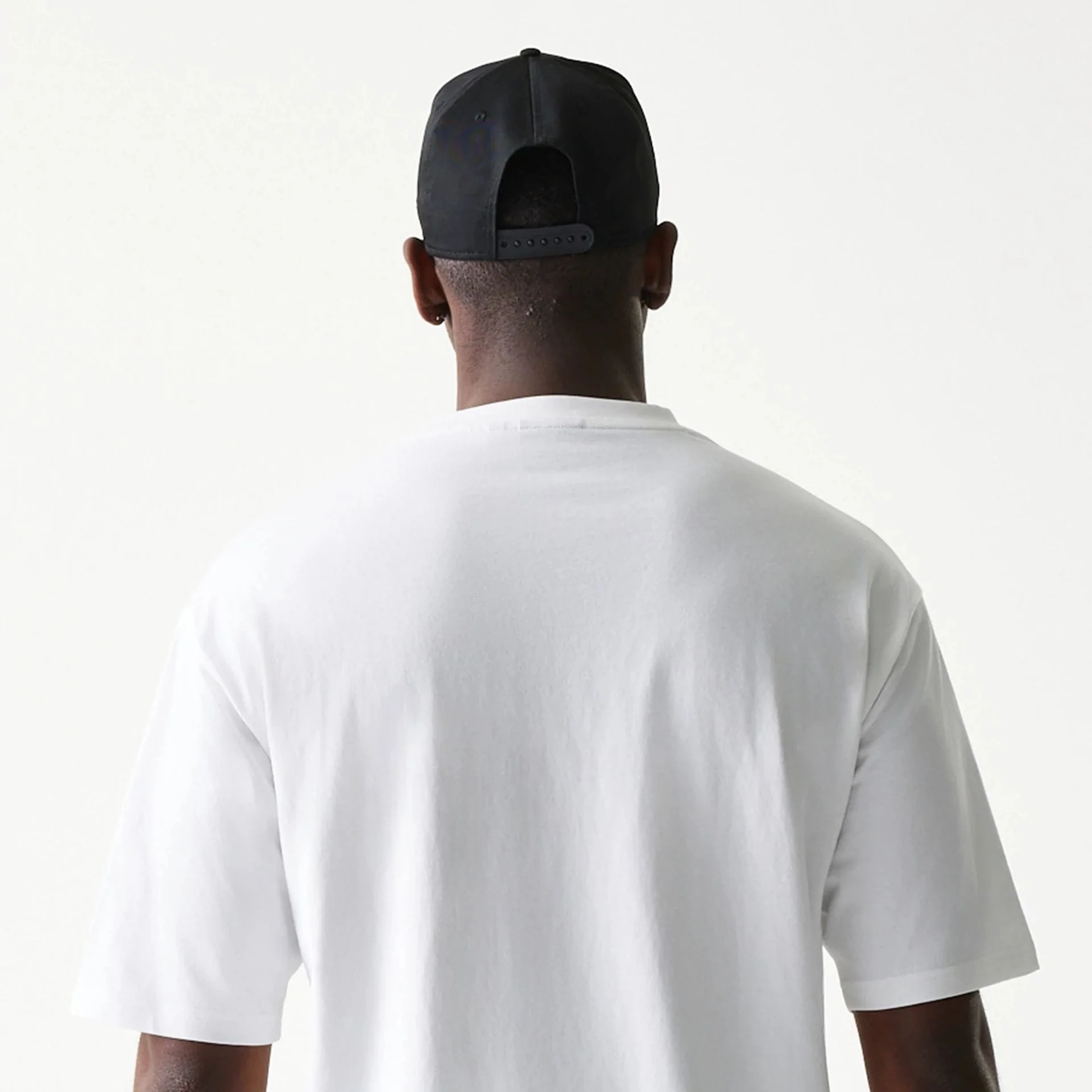 Chicago Bulls NBA White Oversized T-Shirt - Image 7
