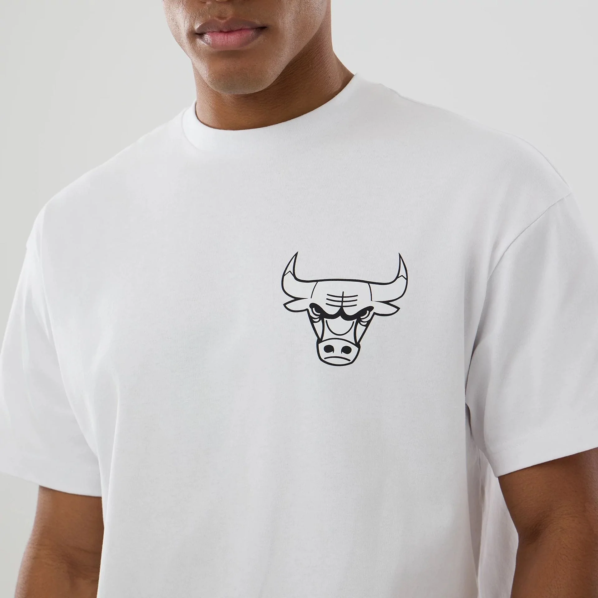 Chicago Bulls NBA World White T-Shirt - Image 4