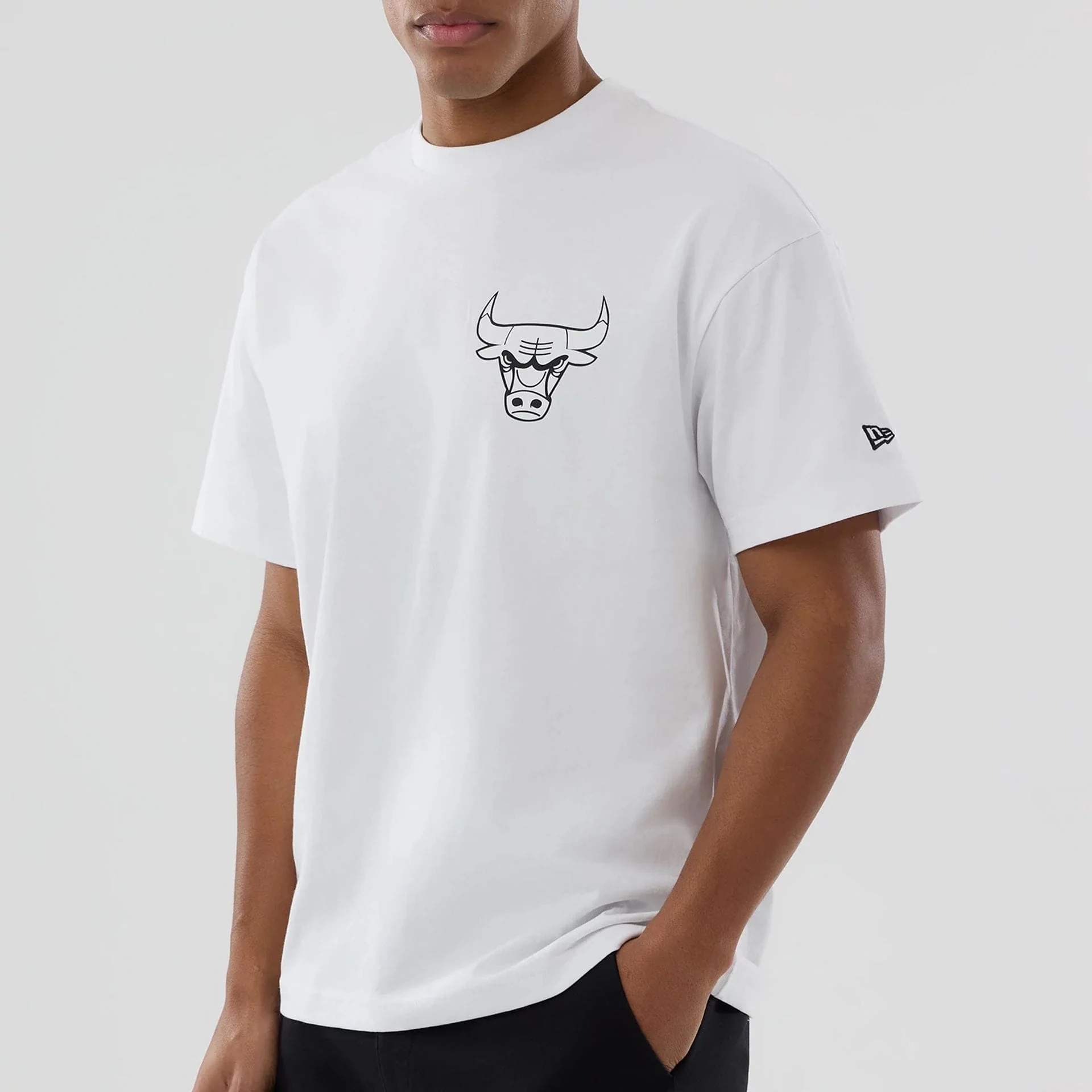 Chicago Bulls NBA World White T-Shirt - Image 7